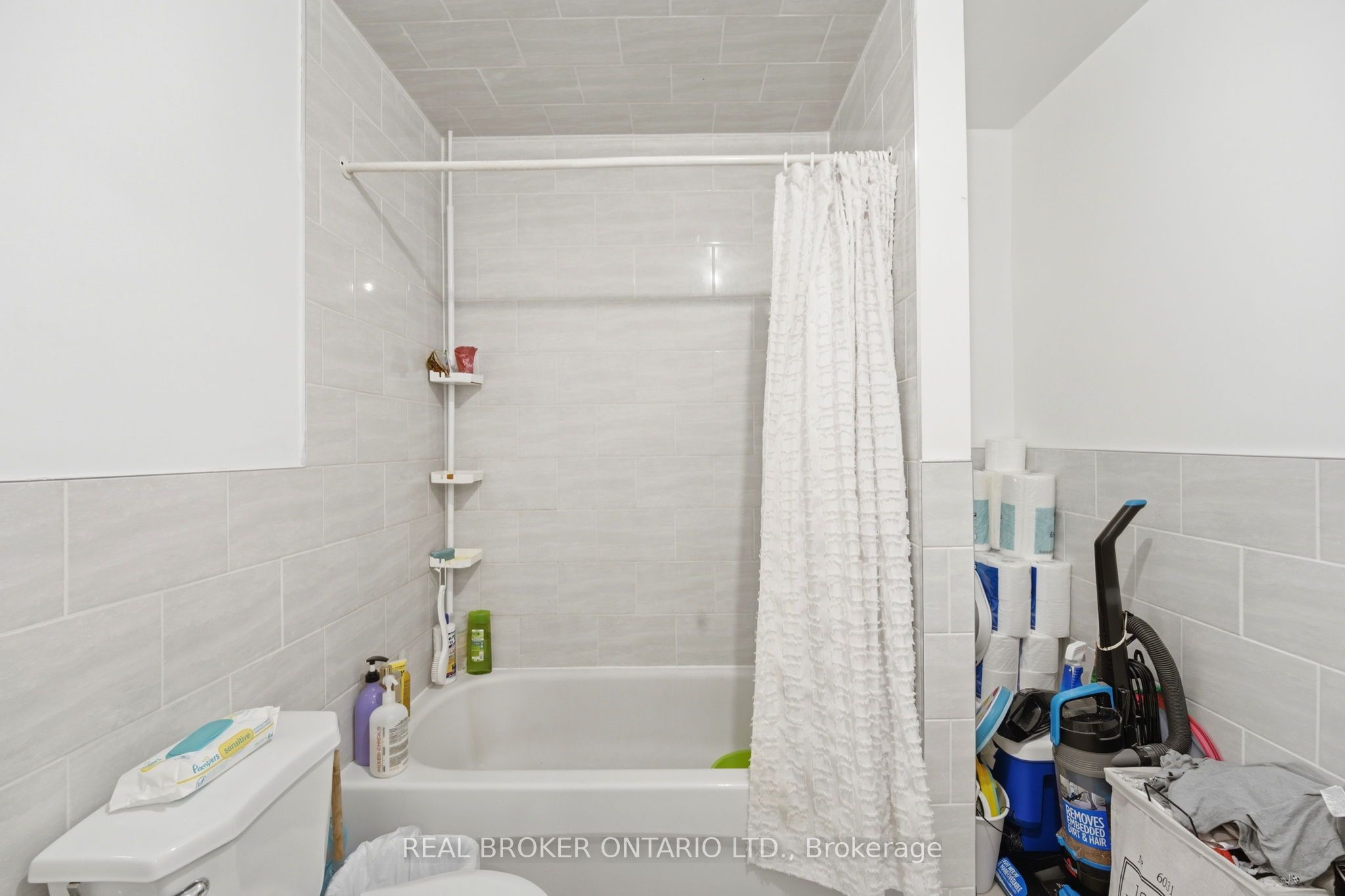 1479 Eglinton Avenue W Property Photo 12
