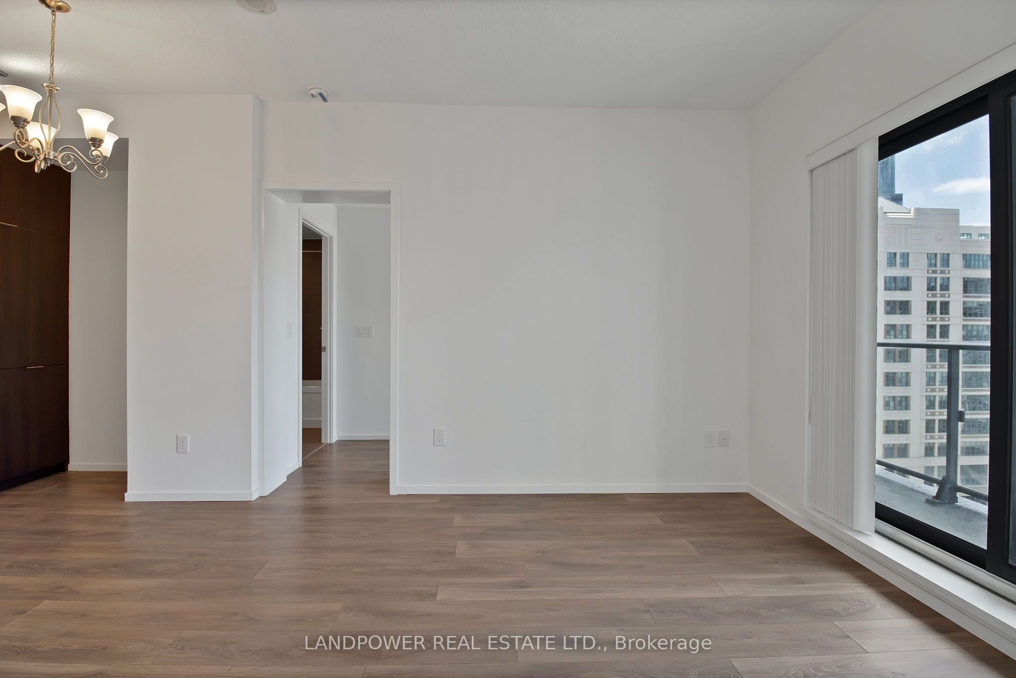 159 Dundas Street E 1107 Property Photo 6