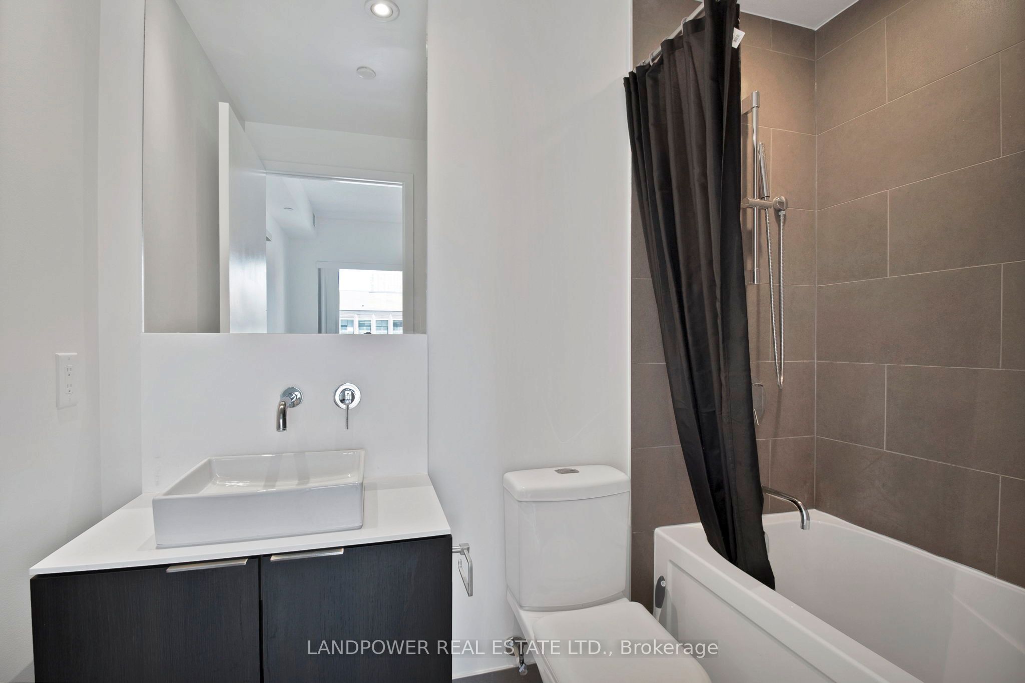 159 Dundas Street E 1107 Property Photo 9