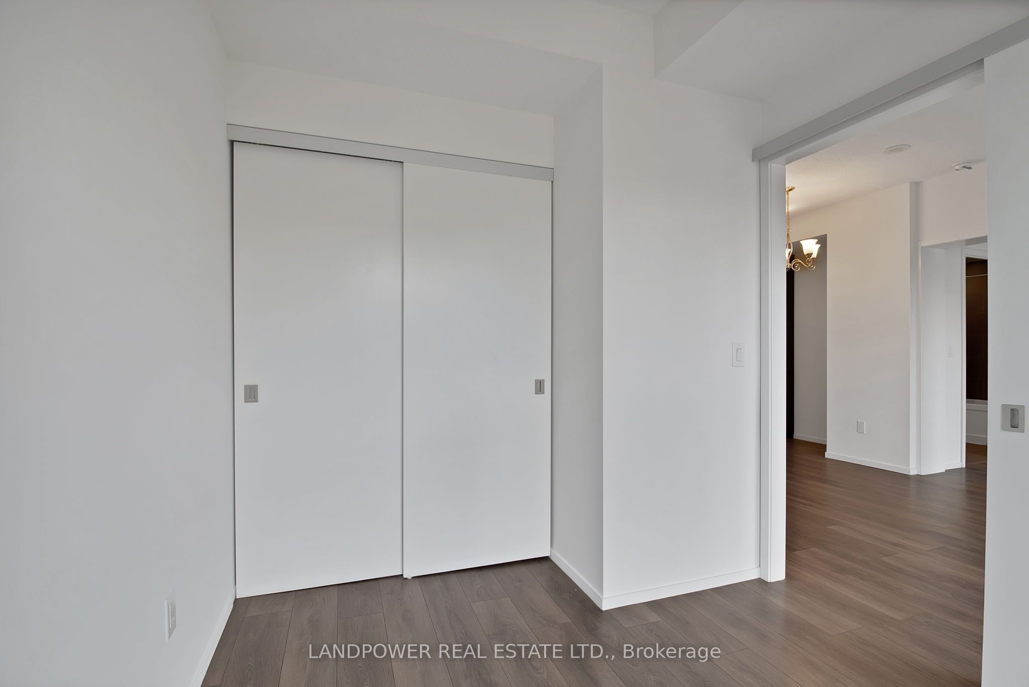 159 Dundas Street E 1107 Property Photo 12