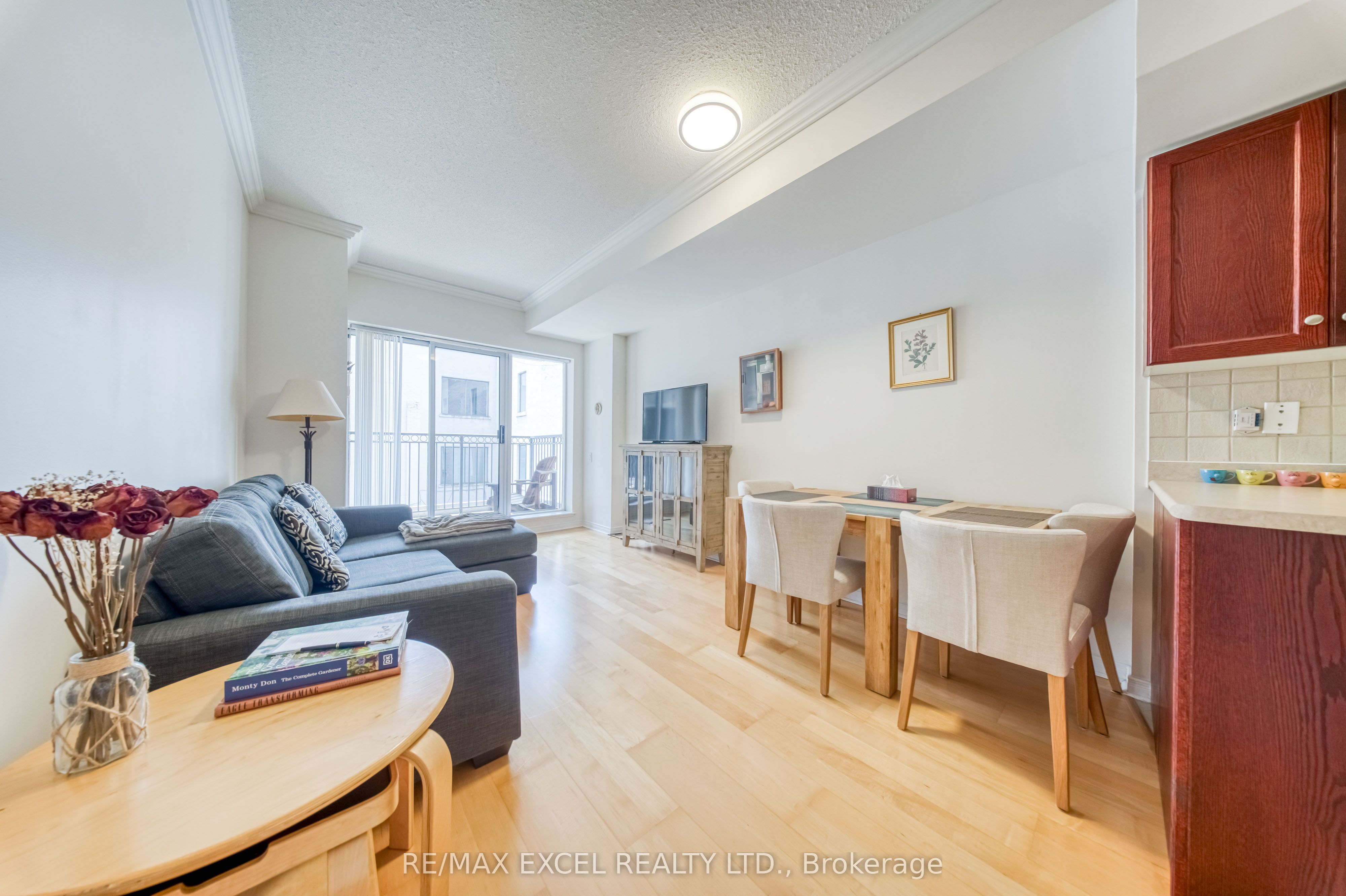 115 Richmond Street E 403 Property Photo 6