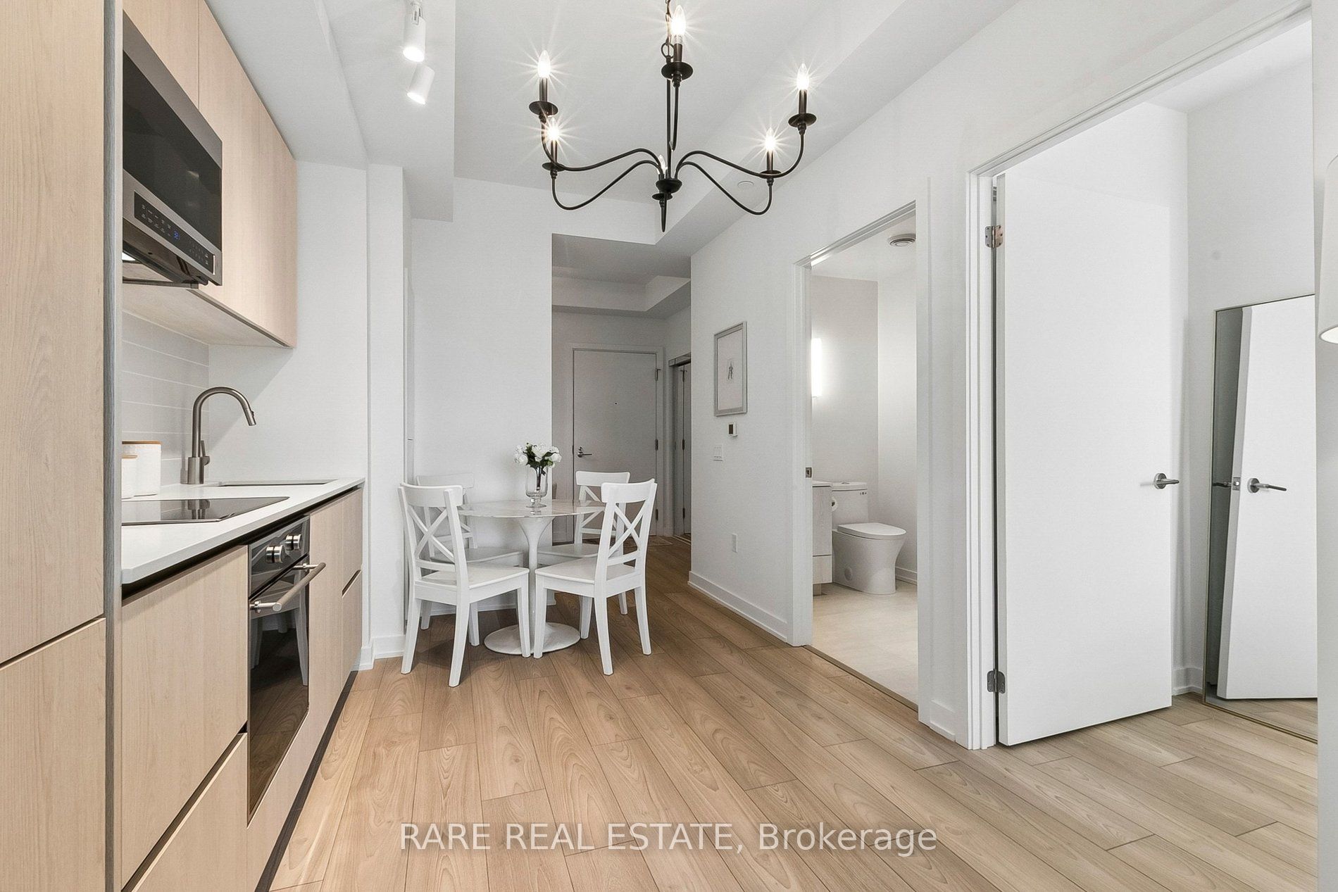 110 Broadway Avenue 2603 Property Photo 4
