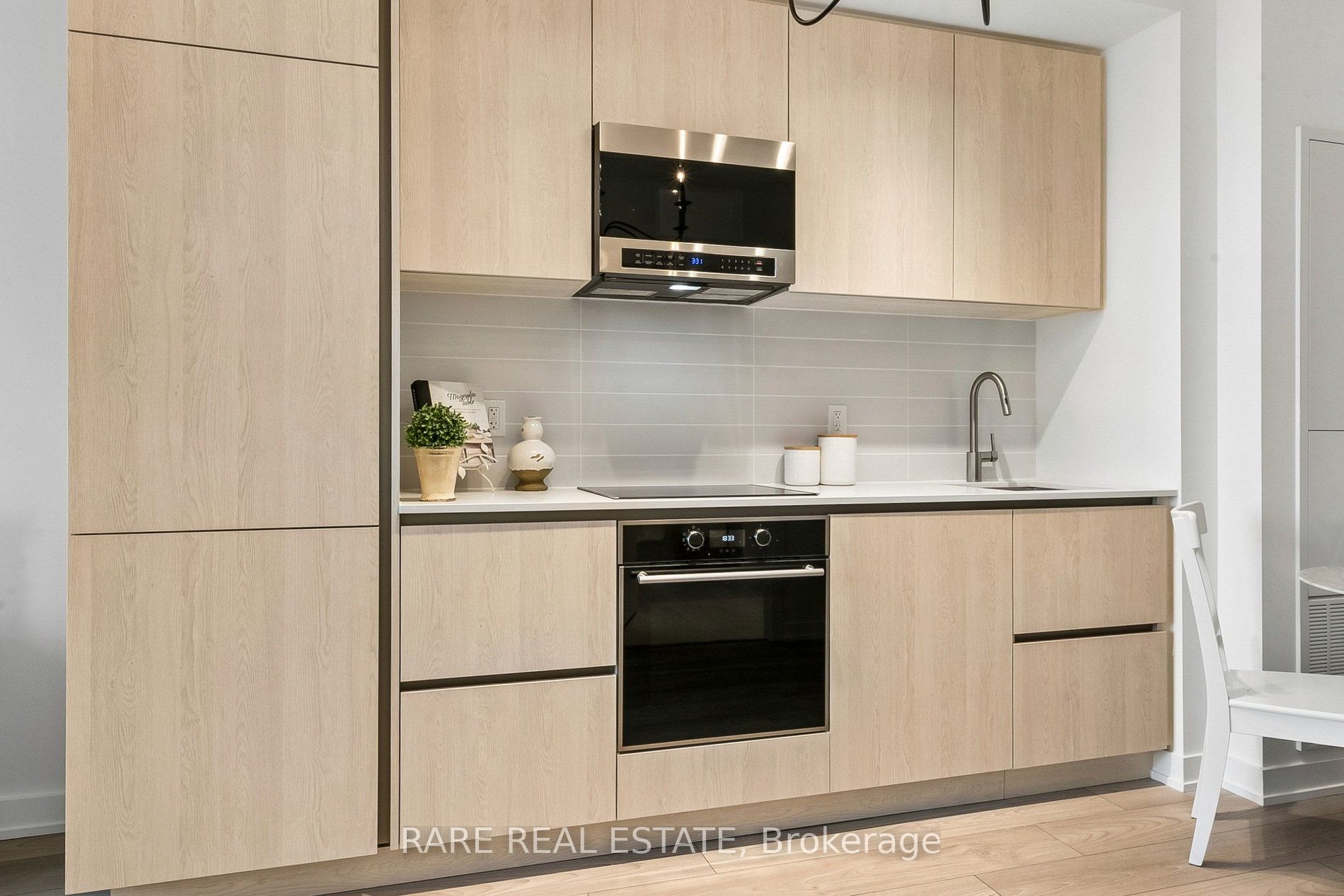 110 Broadway Avenue 2603 Property Photo 8