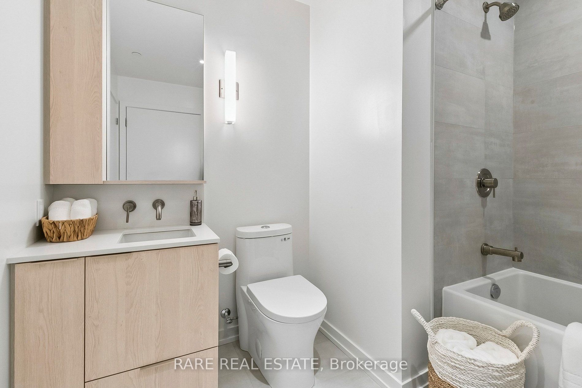 110 Broadway Avenue 2603 Property Photo 17