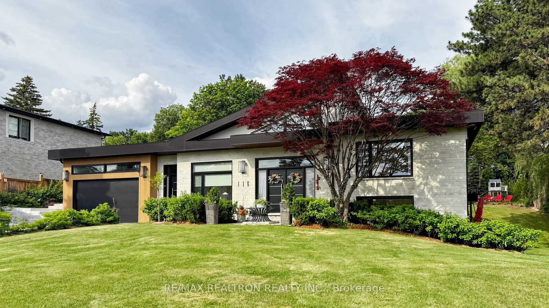 116 Laurentide Drive Property Photo 1