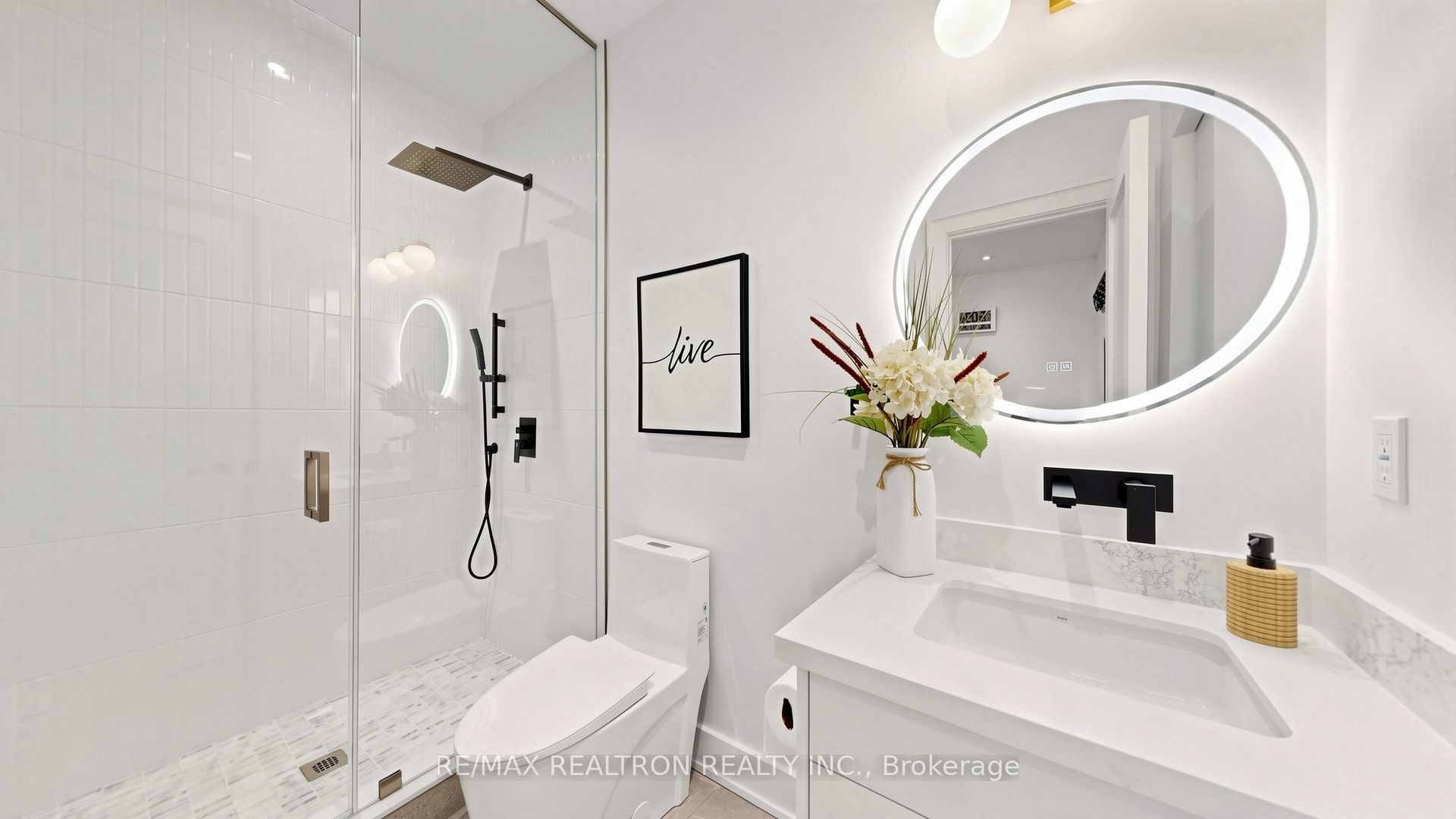 116 Laurentide Drive Property Photo 37