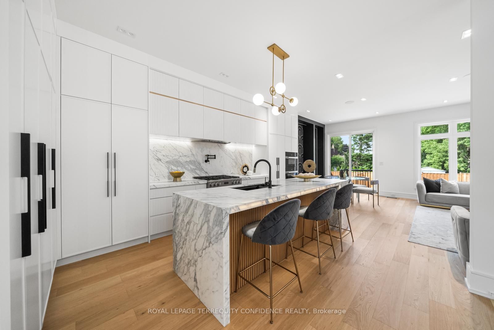 338a Horsham Avenue Property Photo 6