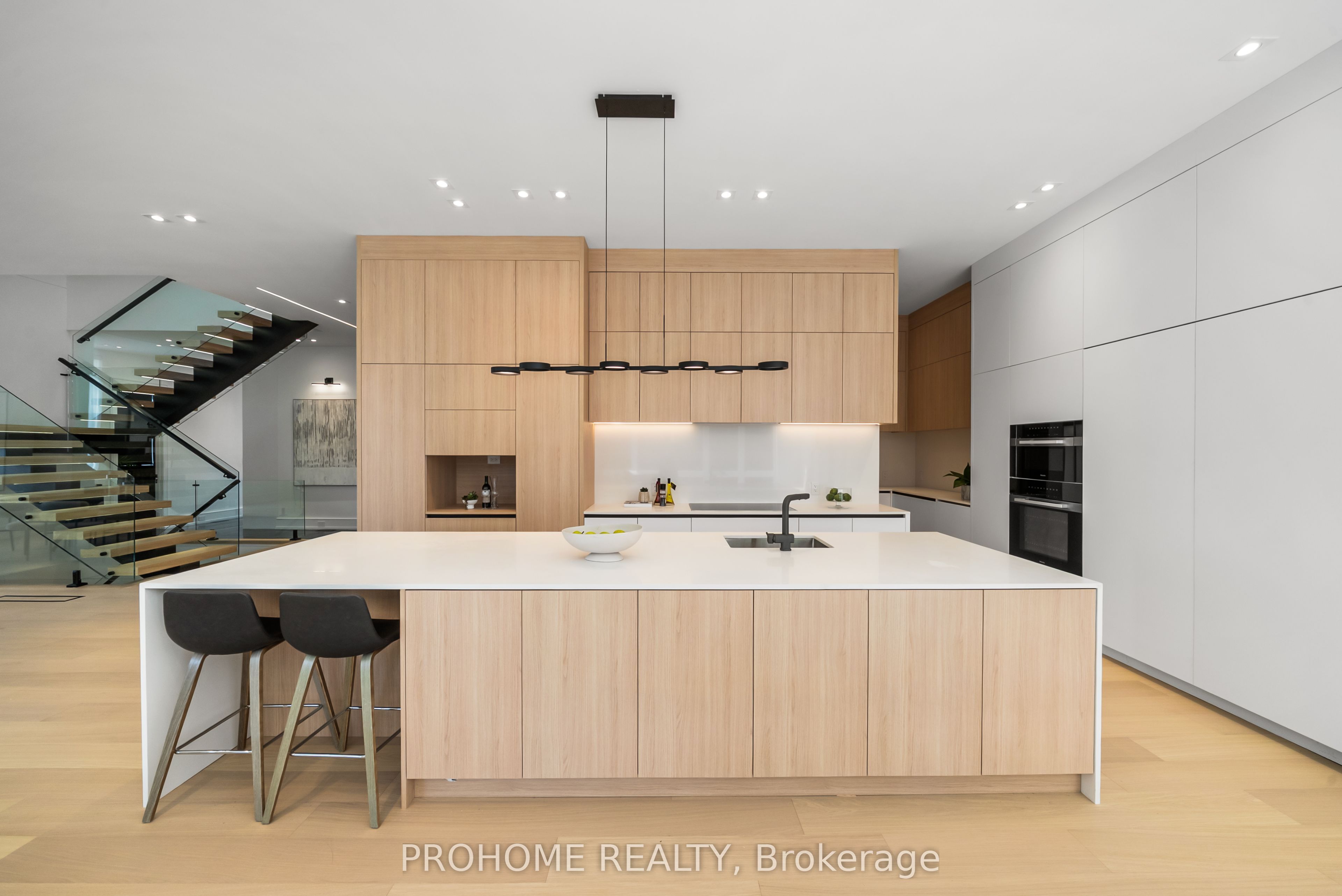 15 Aldershot Crescent Property Photo 17
