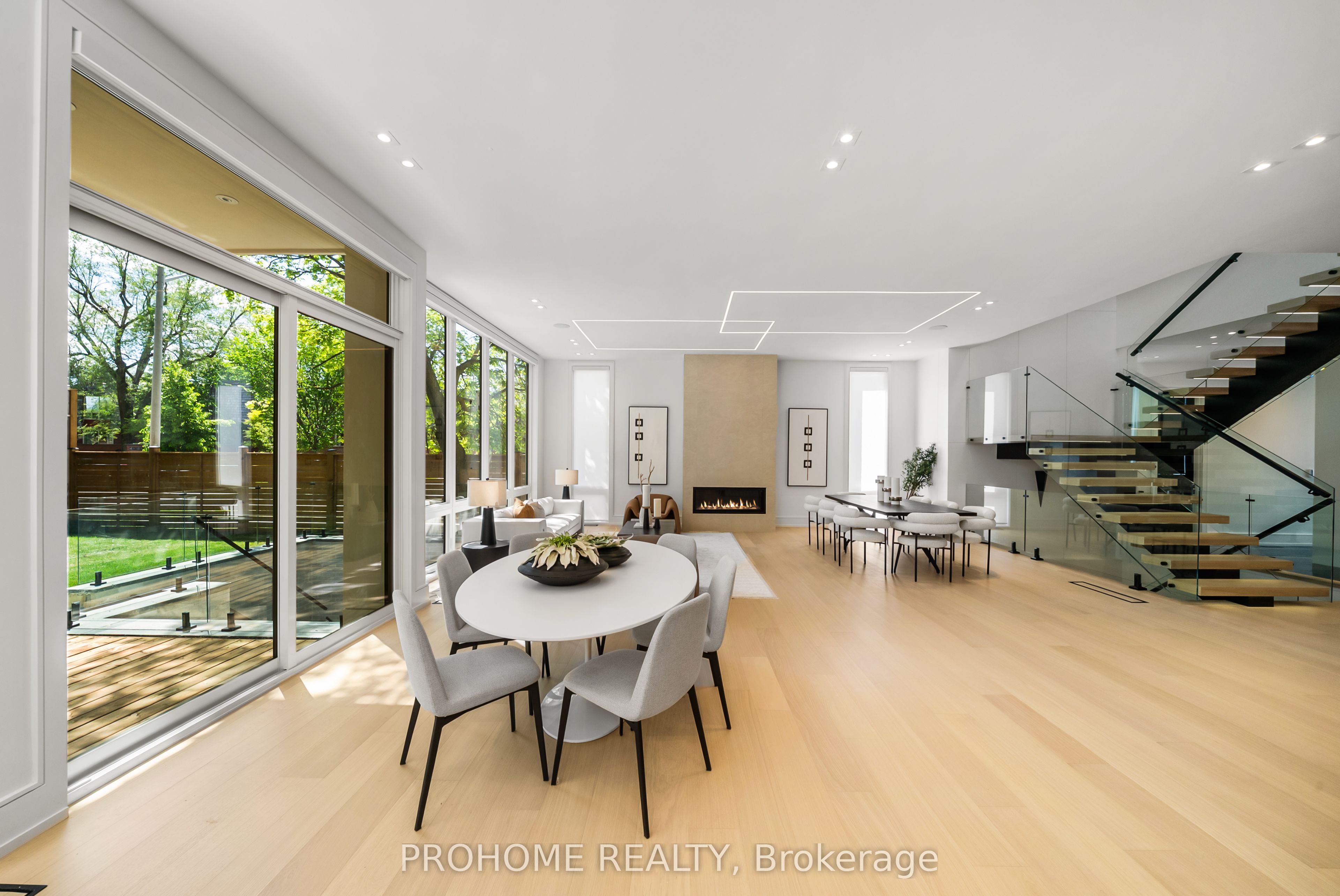 15 Aldershot Crescent Property Photo 21