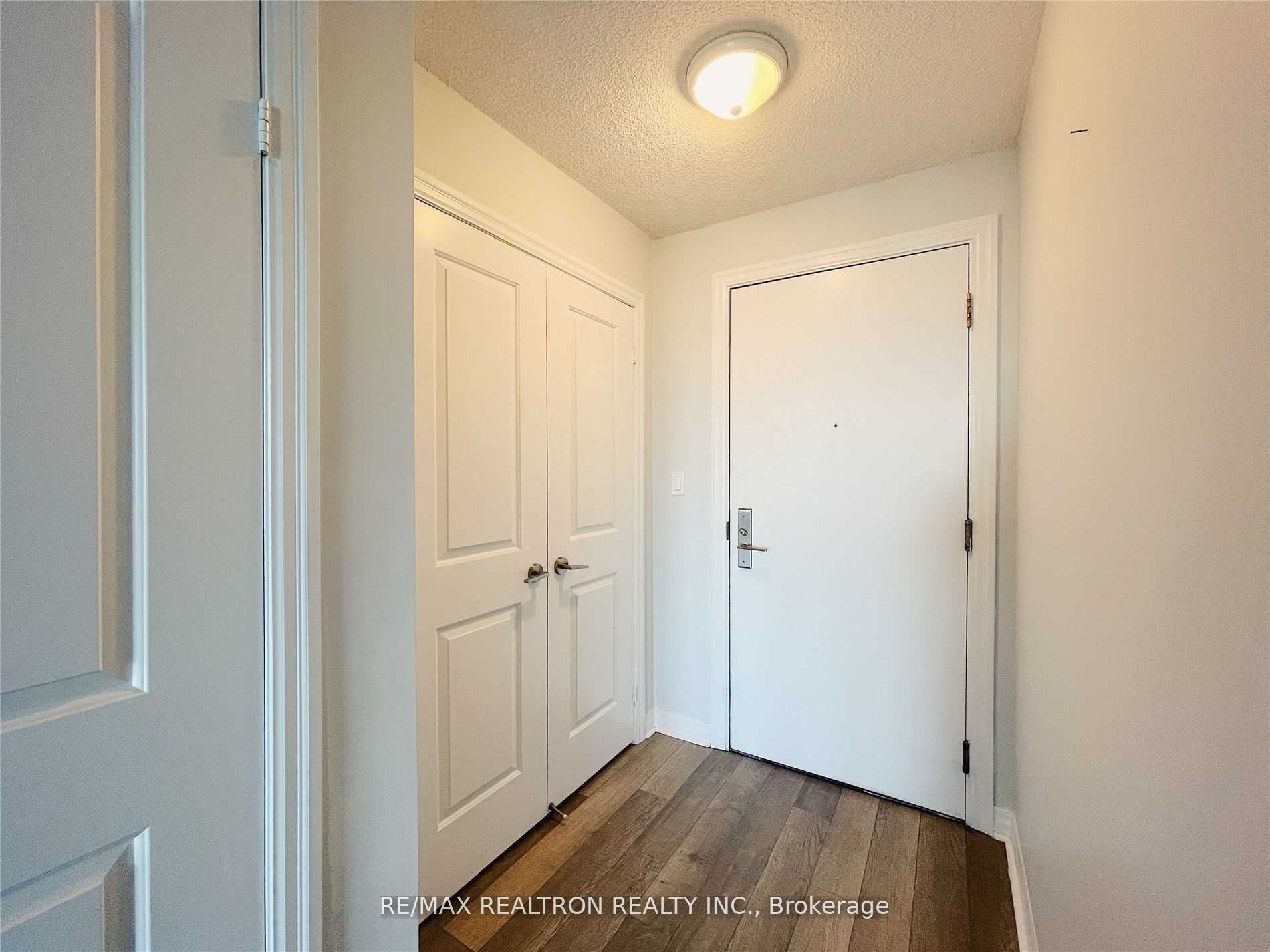 2015 Sheppard Avenue E 2406 Property Photo 4