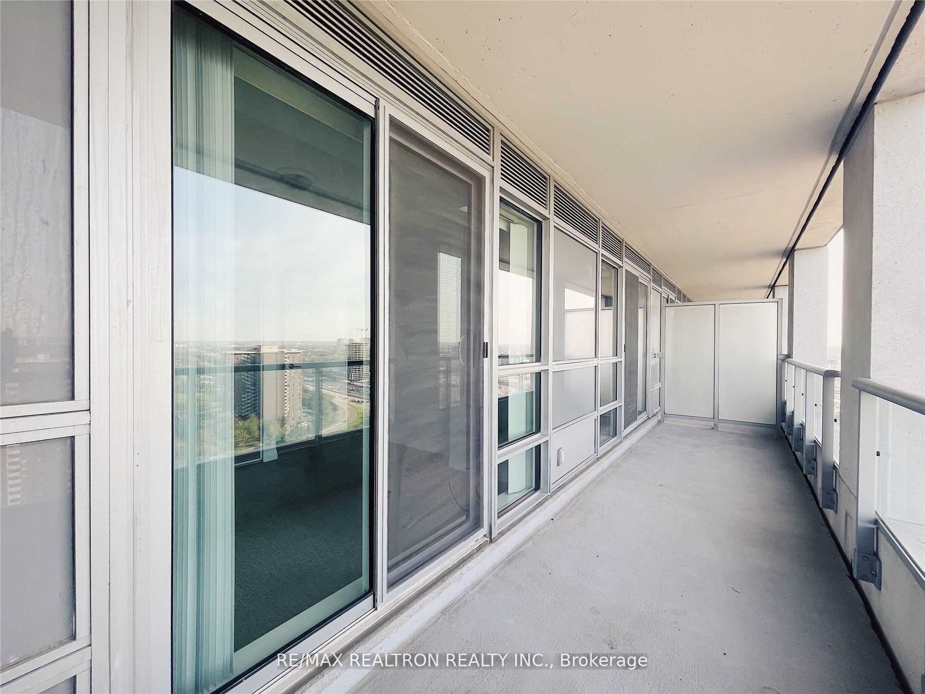 2015 Sheppard Avenue E 2406 Property Photo 11
