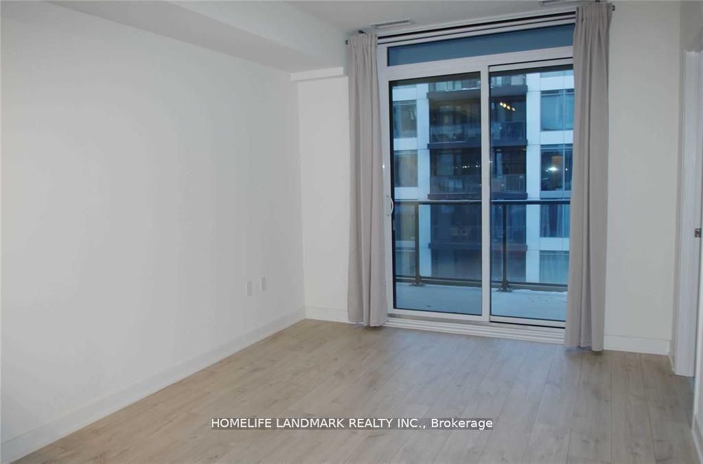 27 Bathurst Street 1113 Property Photo 12