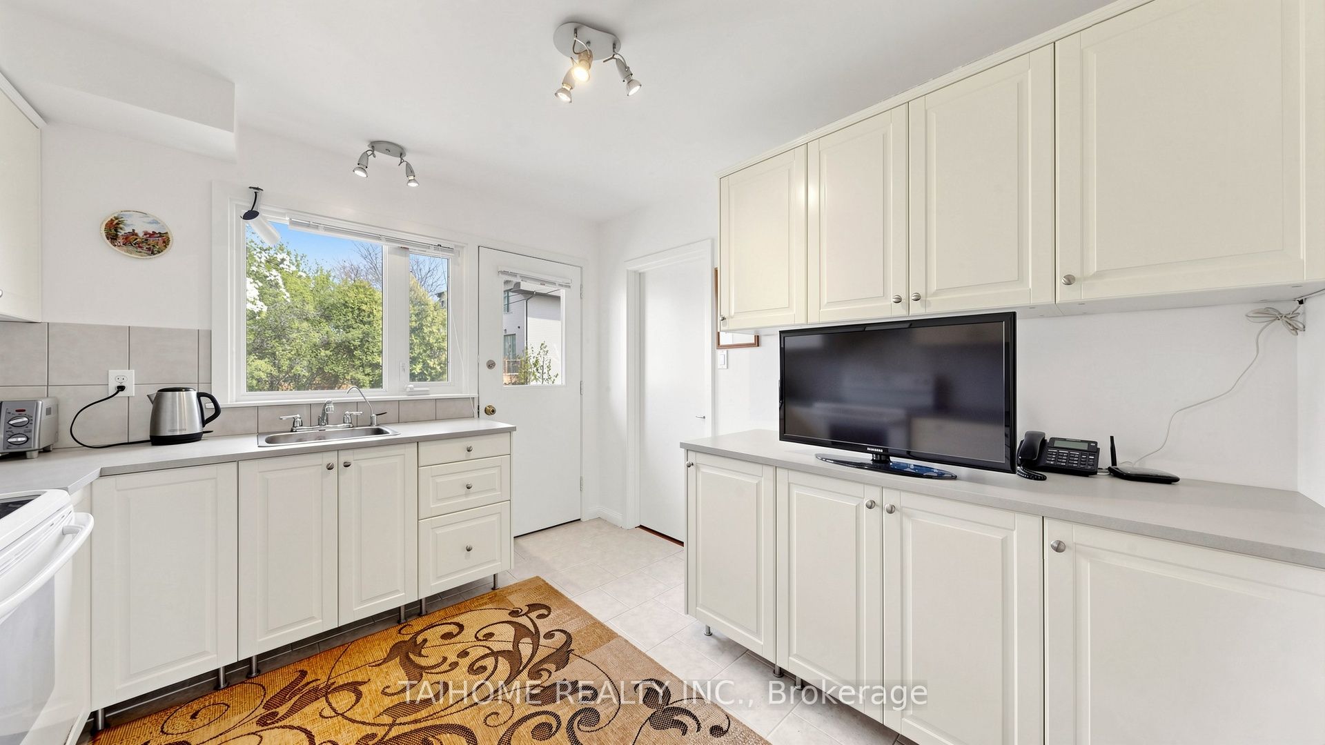 72 Bowerbank Drive Property Photo 17