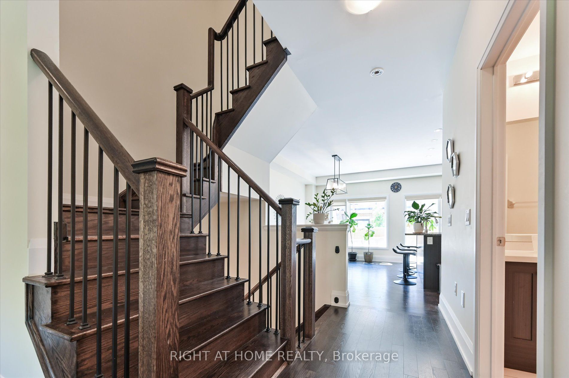 18 Kenneth Wood Crescent Property Photo 10