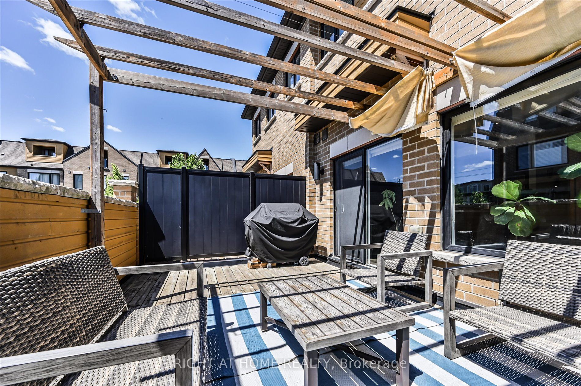 18 Kenneth Wood Crescent Property Photo 15