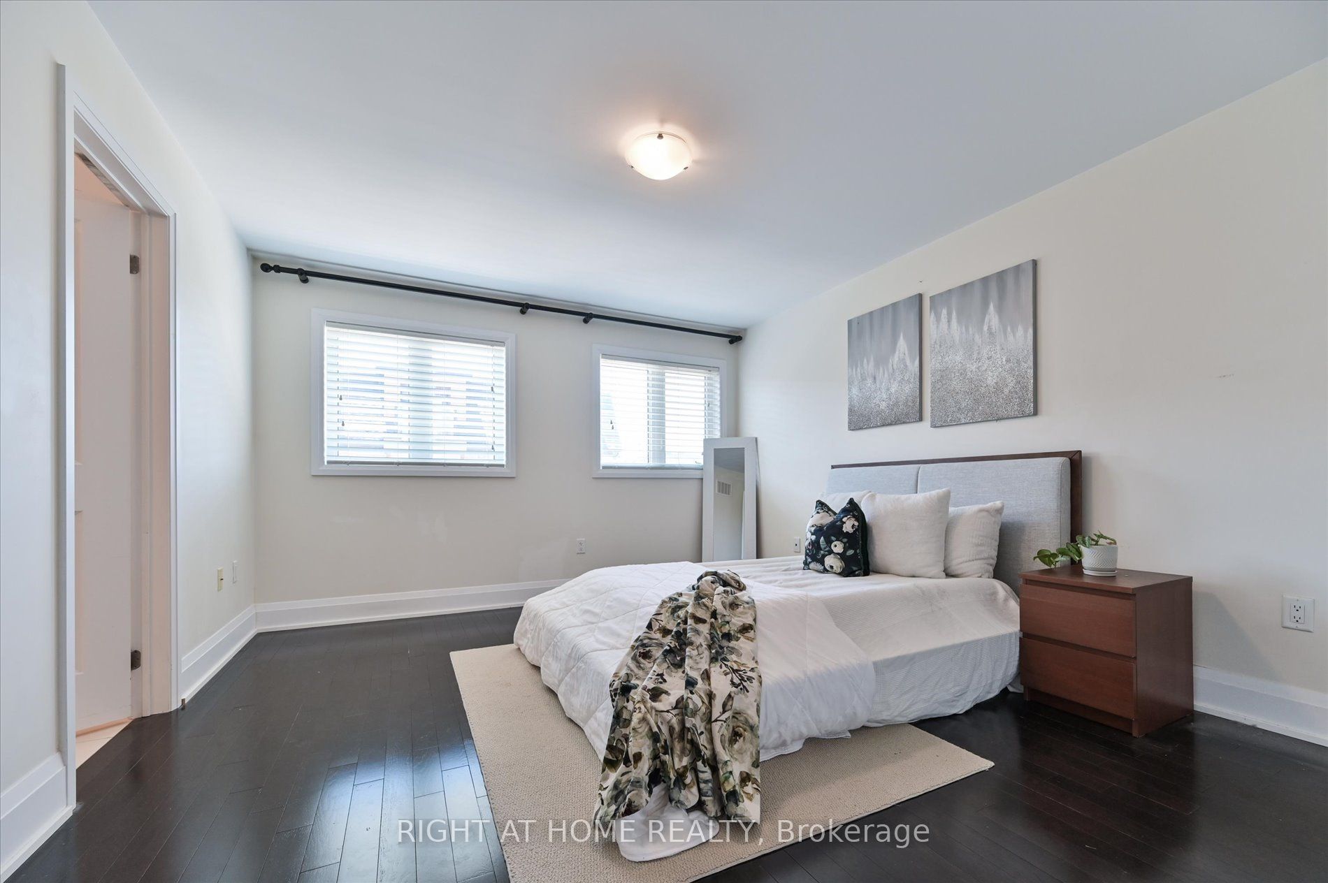 18 Kenneth Wood Crescent Property Photo 18