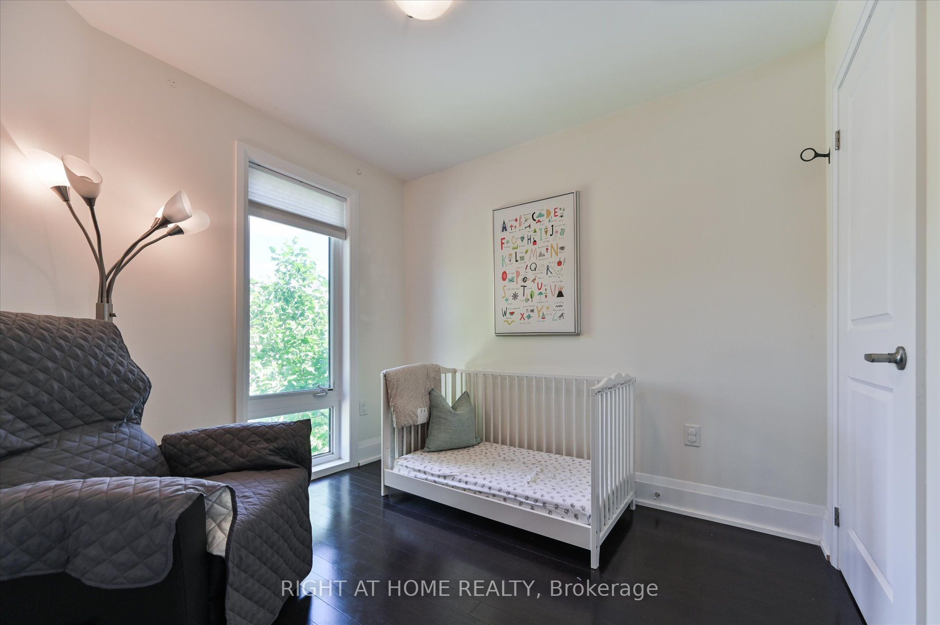 18 Kenneth Wood Crescent Property Photo 22