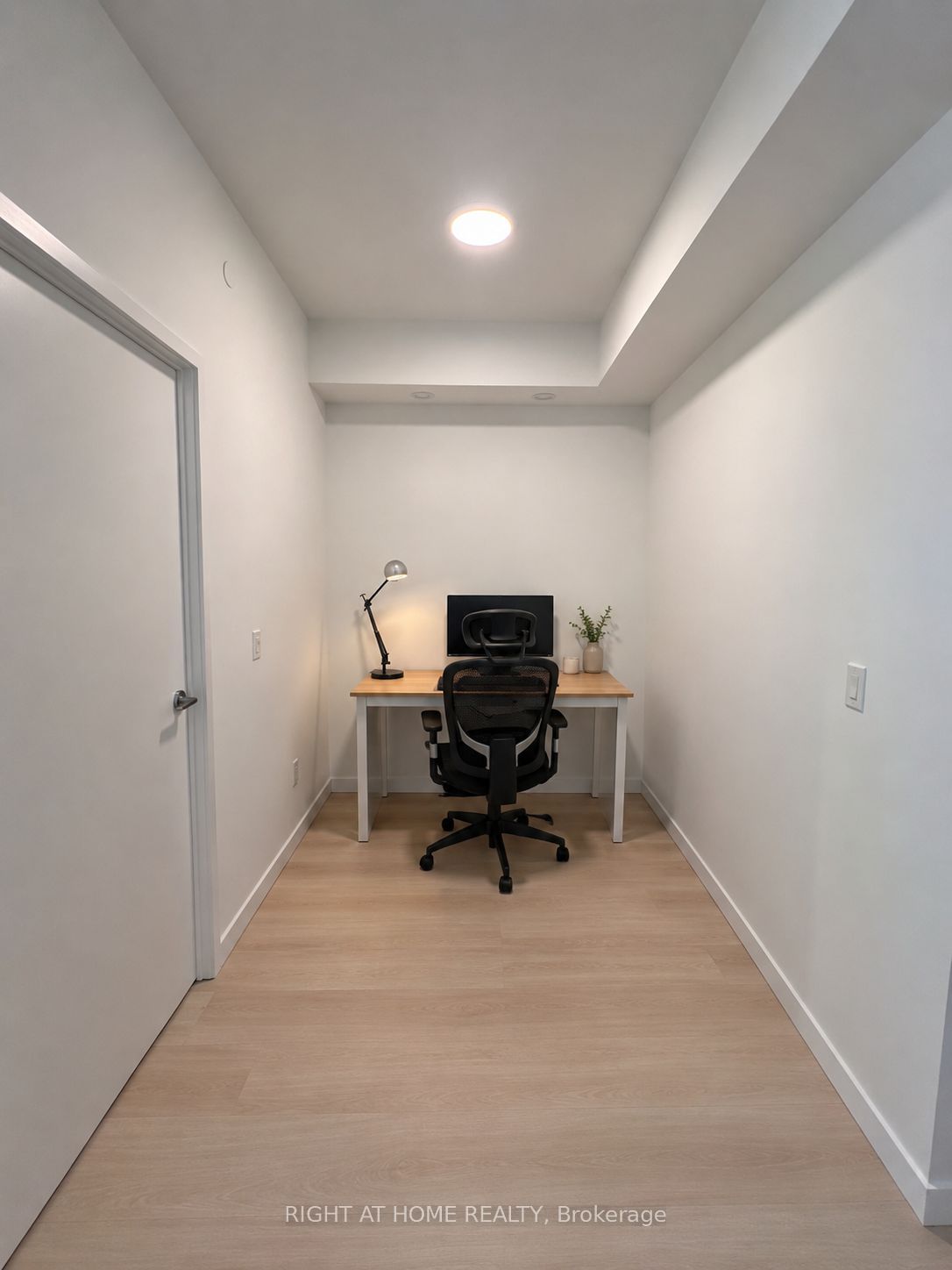 181 Sheppard Avenue E 604 Property Photo 6