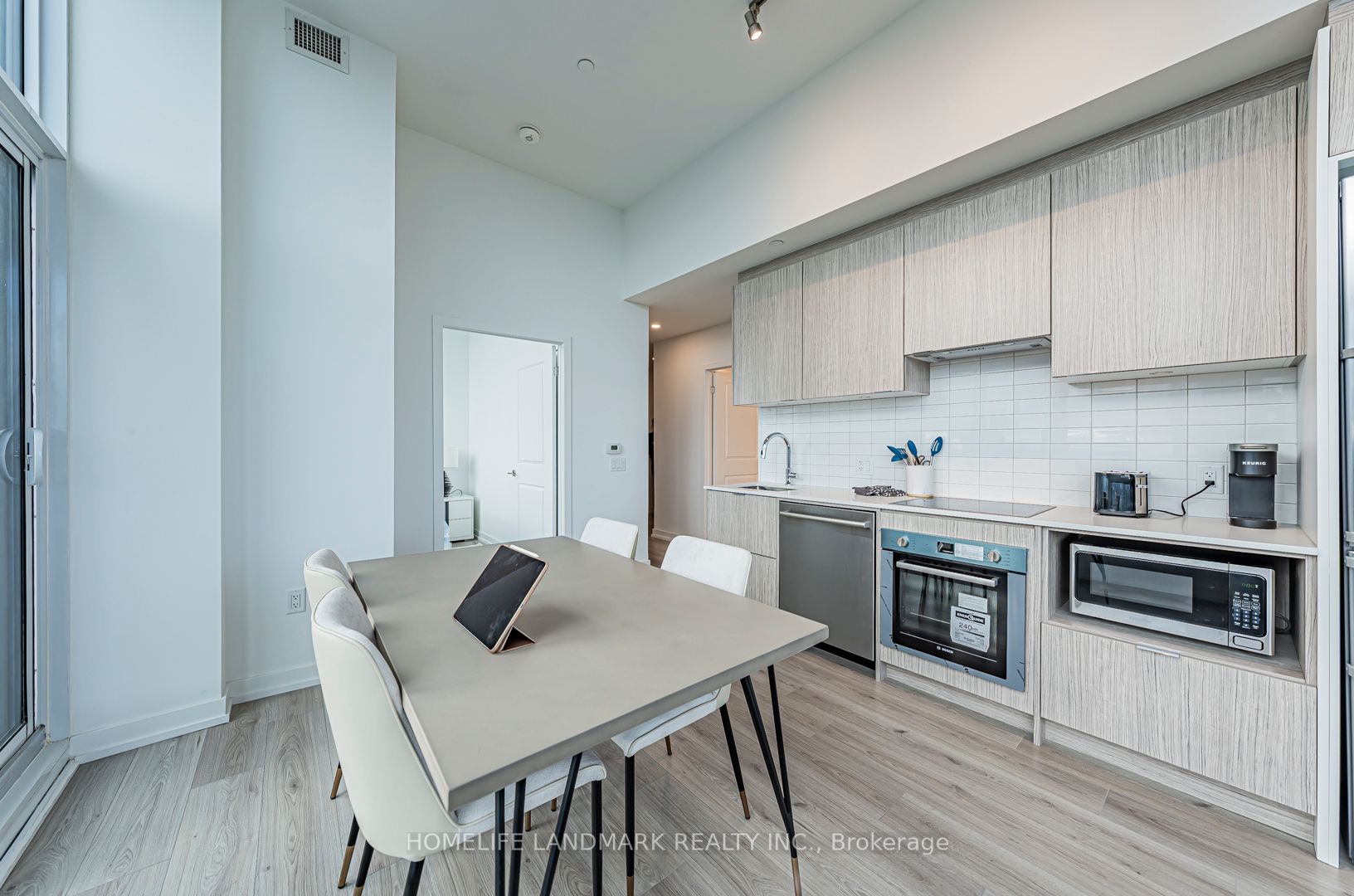 395 Bloor Street E 5502 Property Photo 15