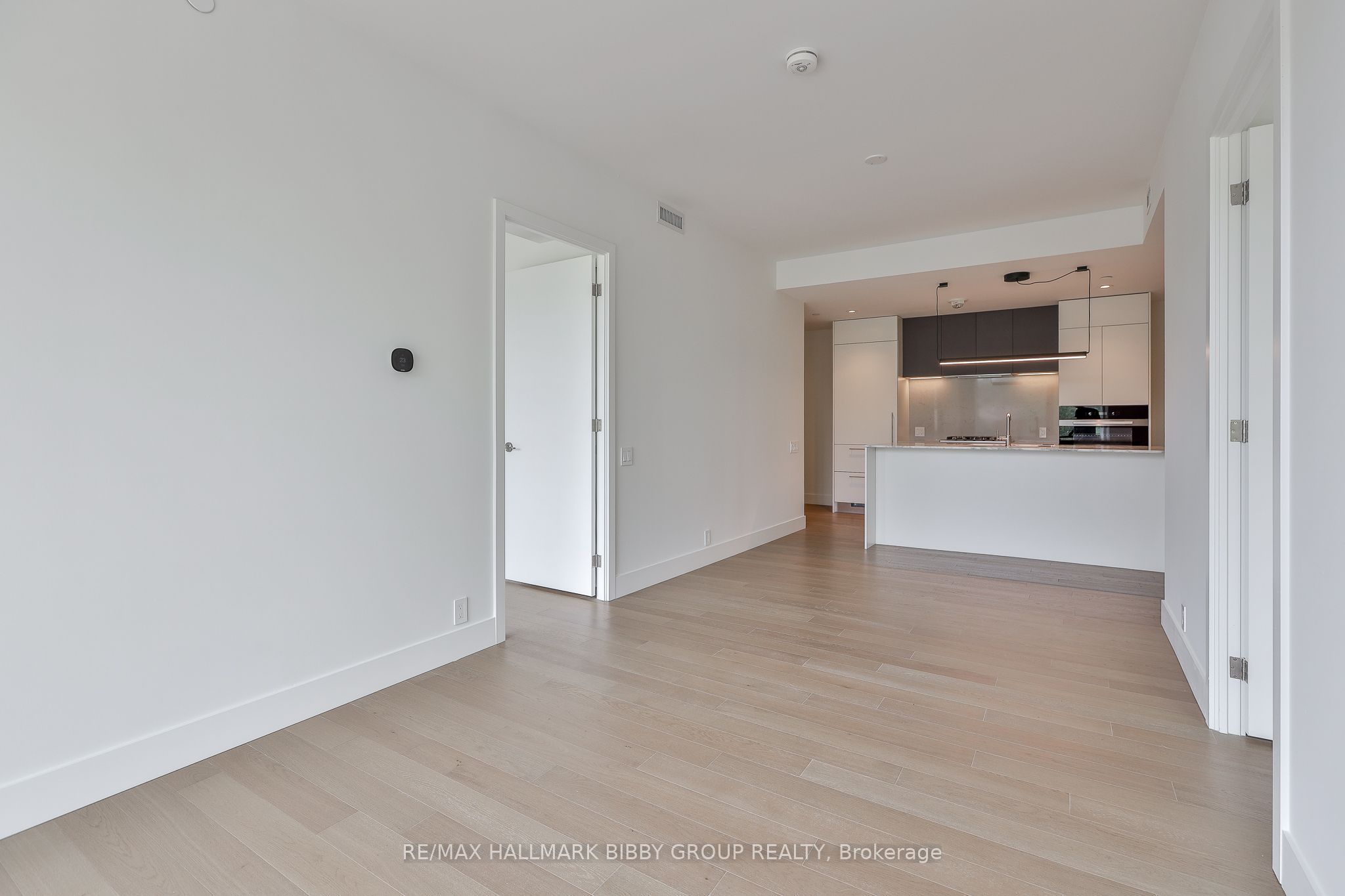 1414 Bayview Avenue 212 Property Photo 6