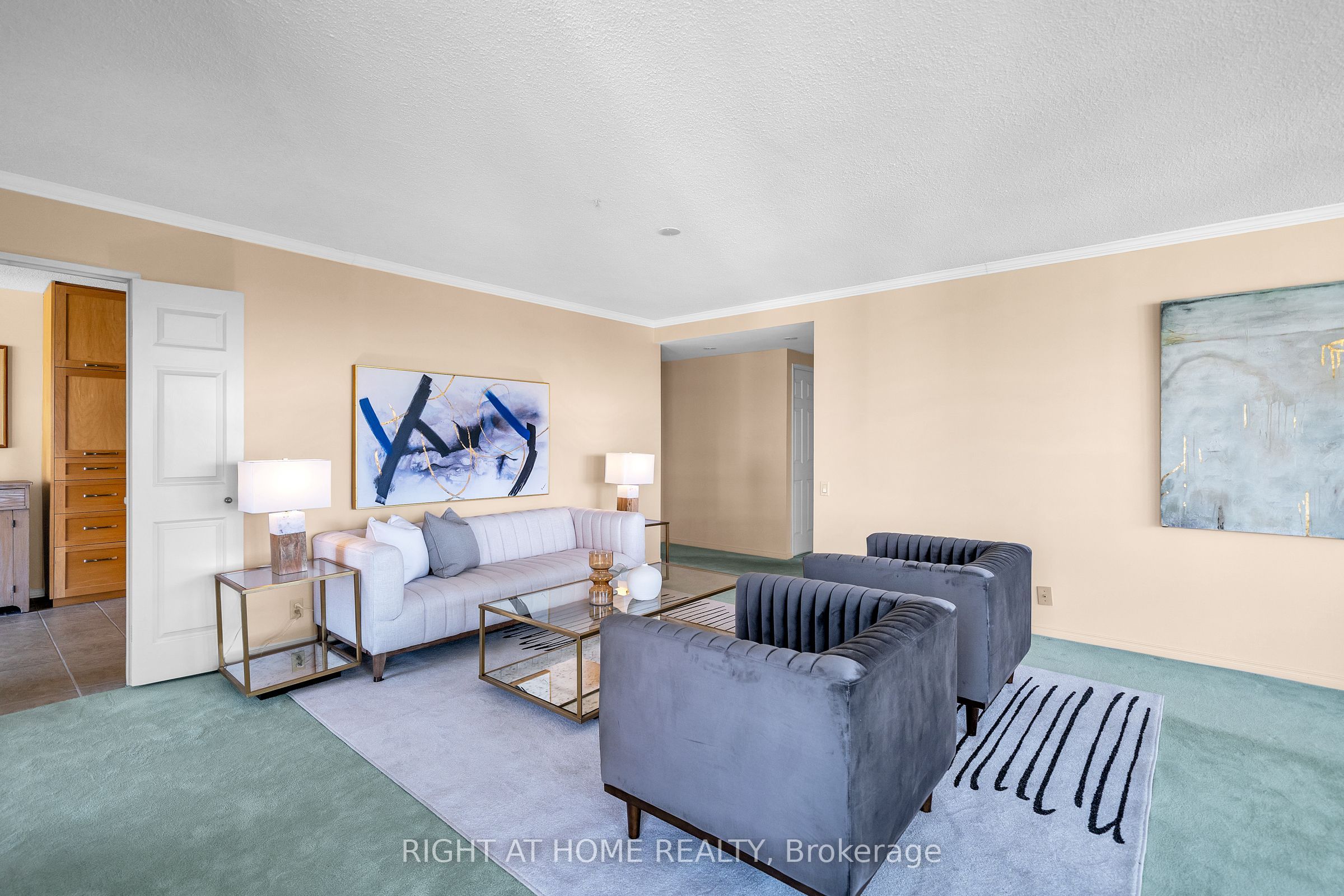 1 Concorde Place 1801 Property Photo 14