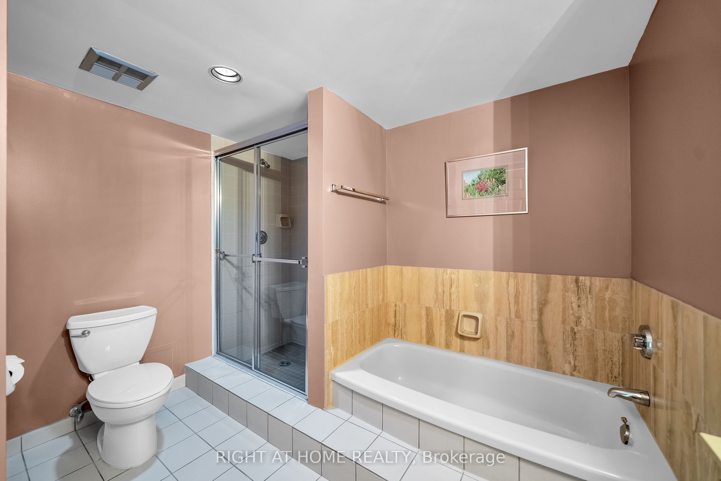 1 Concorde Place 1801 Property Photo 23