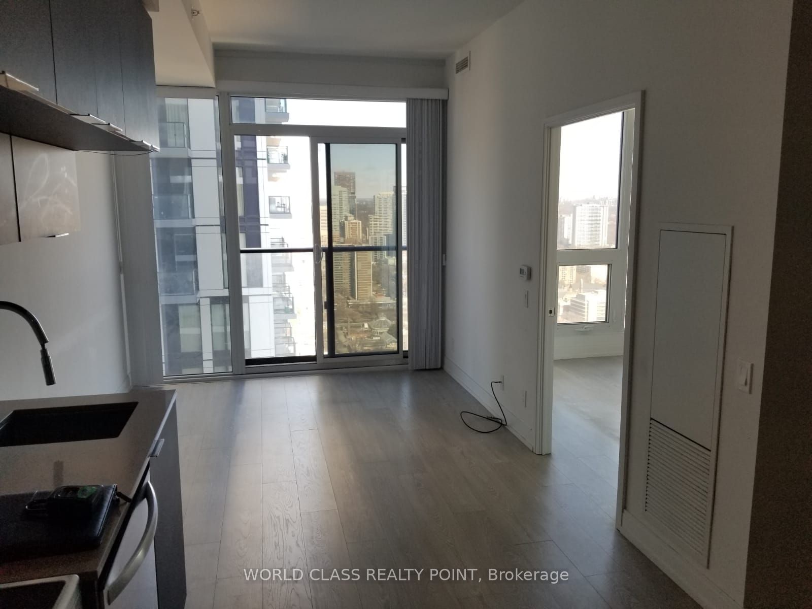 181 Dundas Street E 4702 Property Photo 4