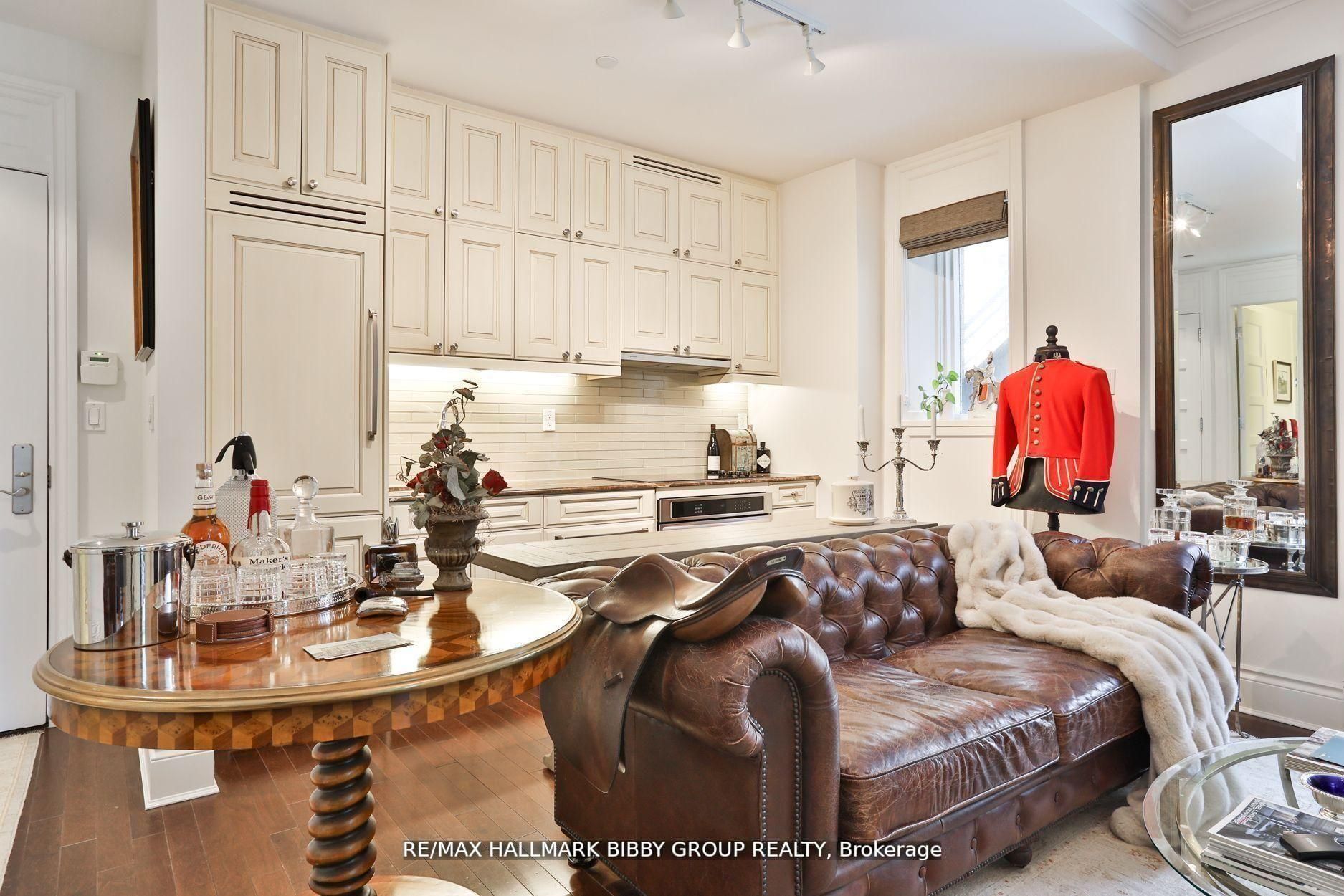 22 Leader Lane 520 Property Photo 6