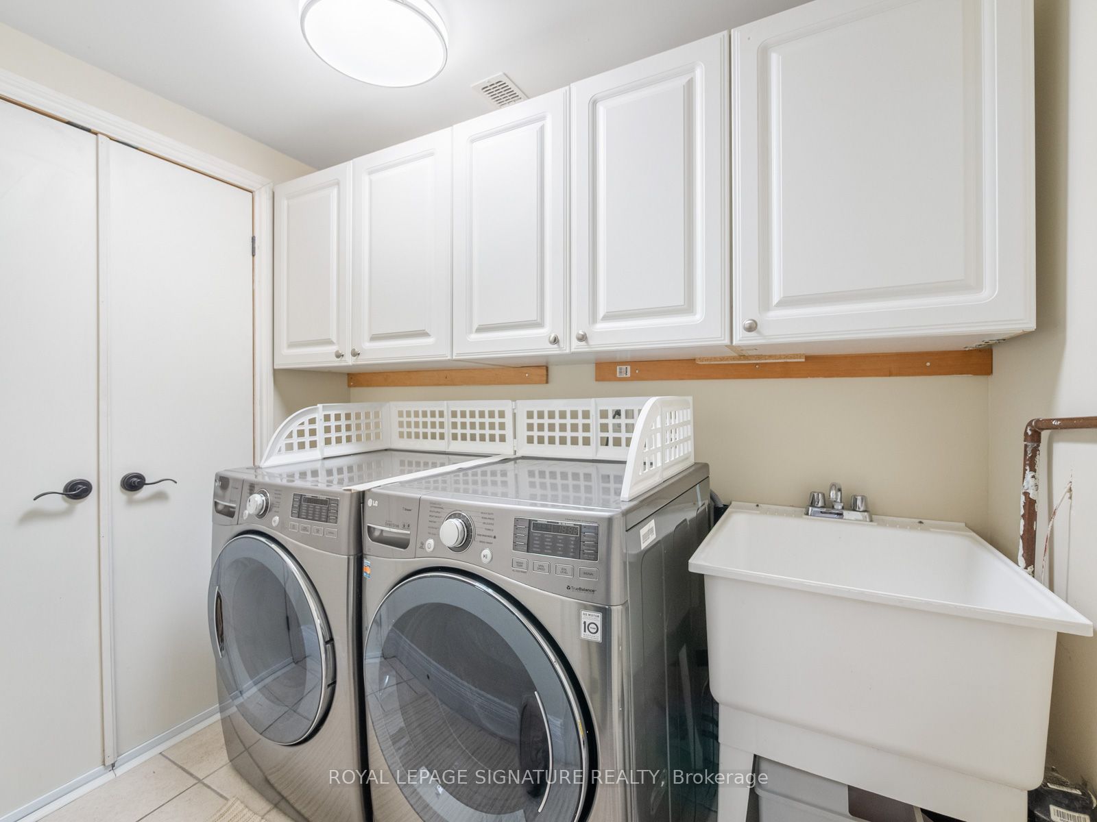 3002 Bayview Avenue Property Photo 40