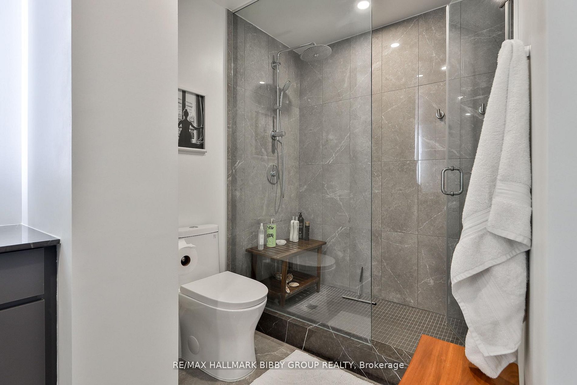 185 Alberta Avenue 1105 Property Photo 18