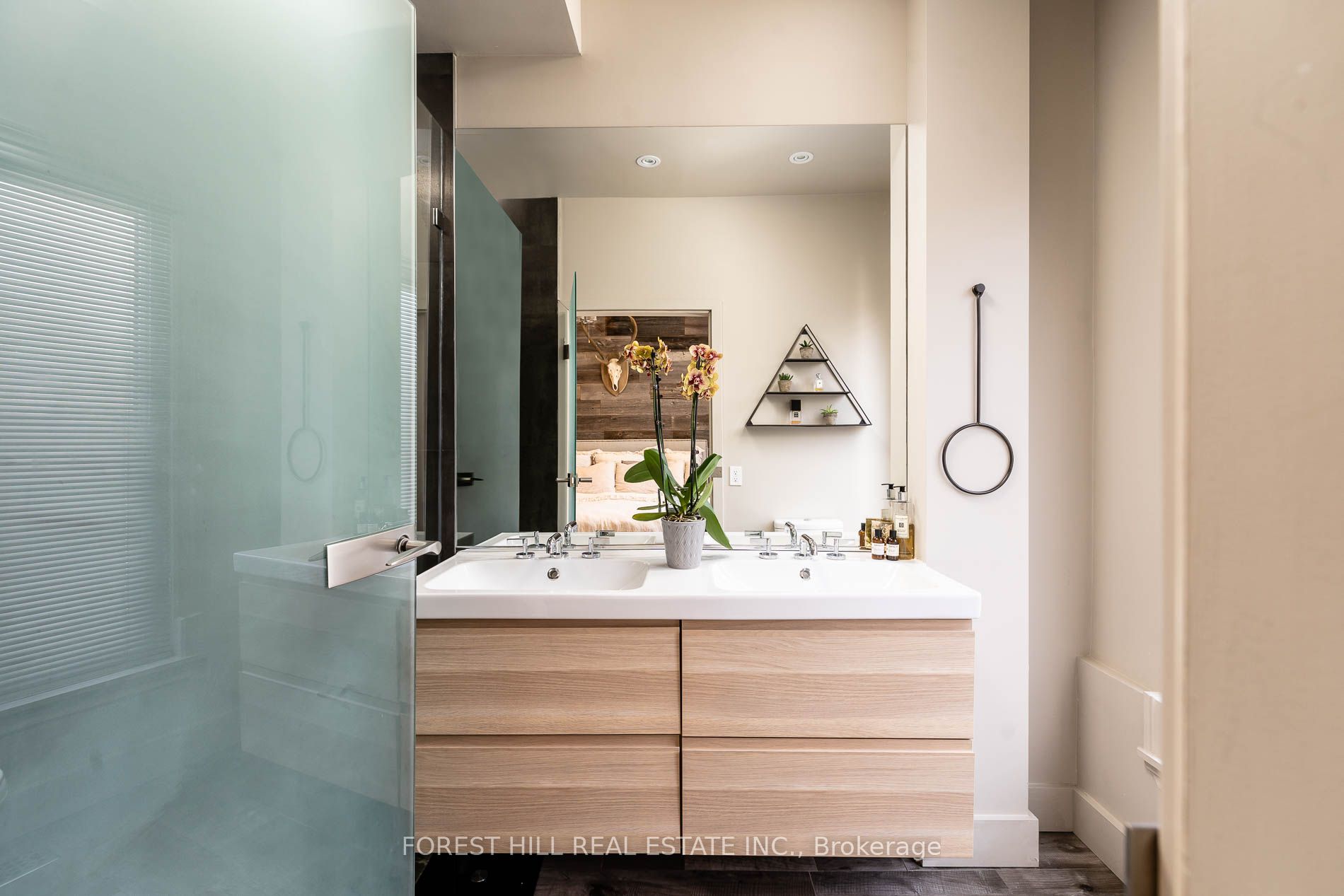 80 Northcote Avenue Property Photo 17