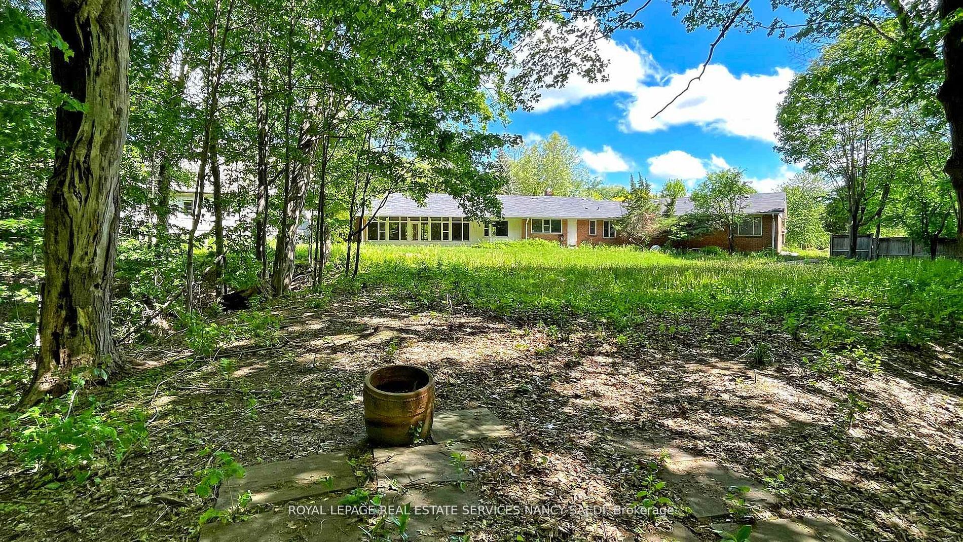 78 Arjay Crescent Property Photo 3