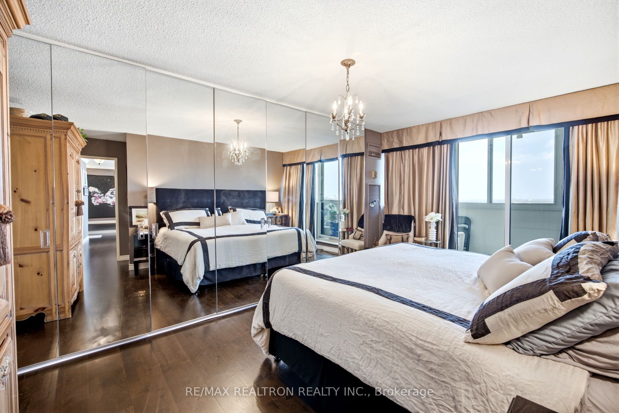 3000 Bathurst Street Ph3 Property Photo 7