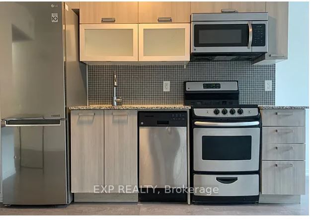 36 Lisgar Street 611e Property Photo 3
