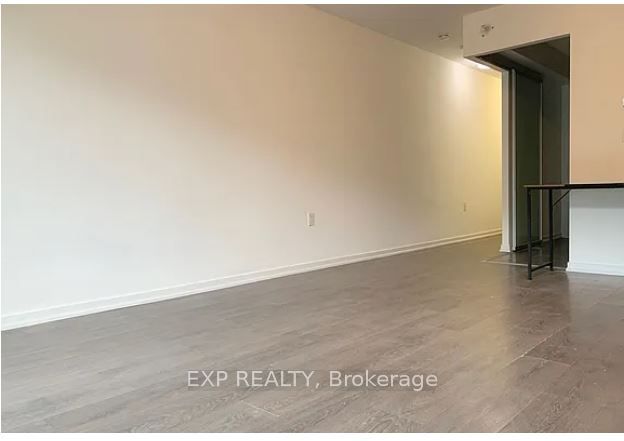 36 Lisgar Street 611e Property Photo 8