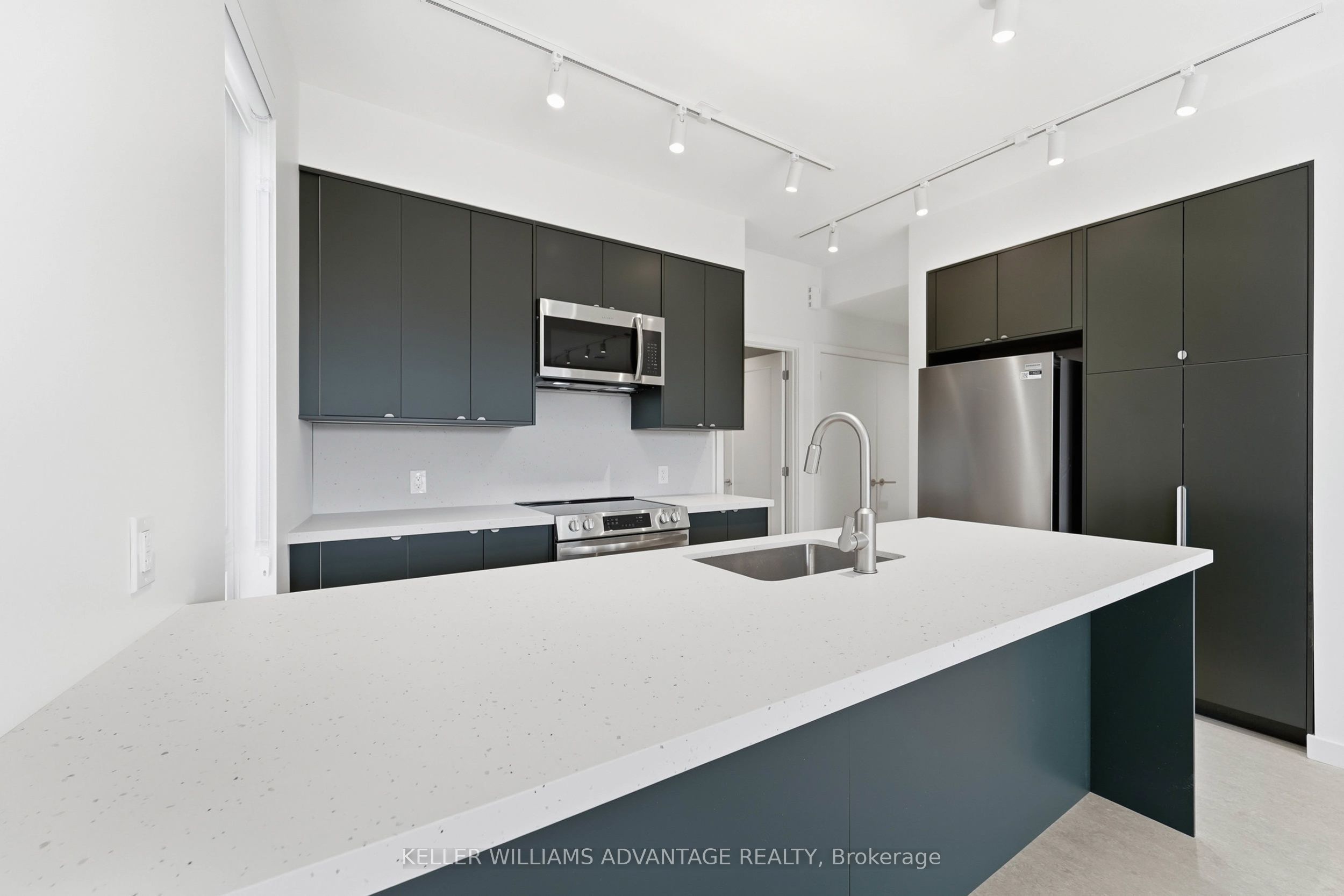 616 Delaware Avenue N Unit D Property Photo 4
