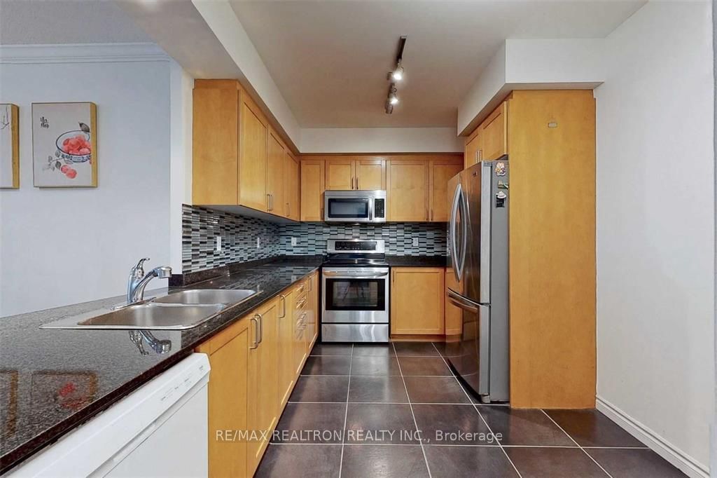 18 William Carson Crescent 211 Property Photo 8