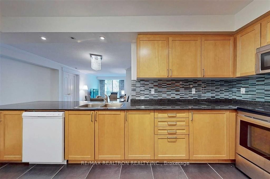 18 William Carson Crescent 211 Property Photo 10