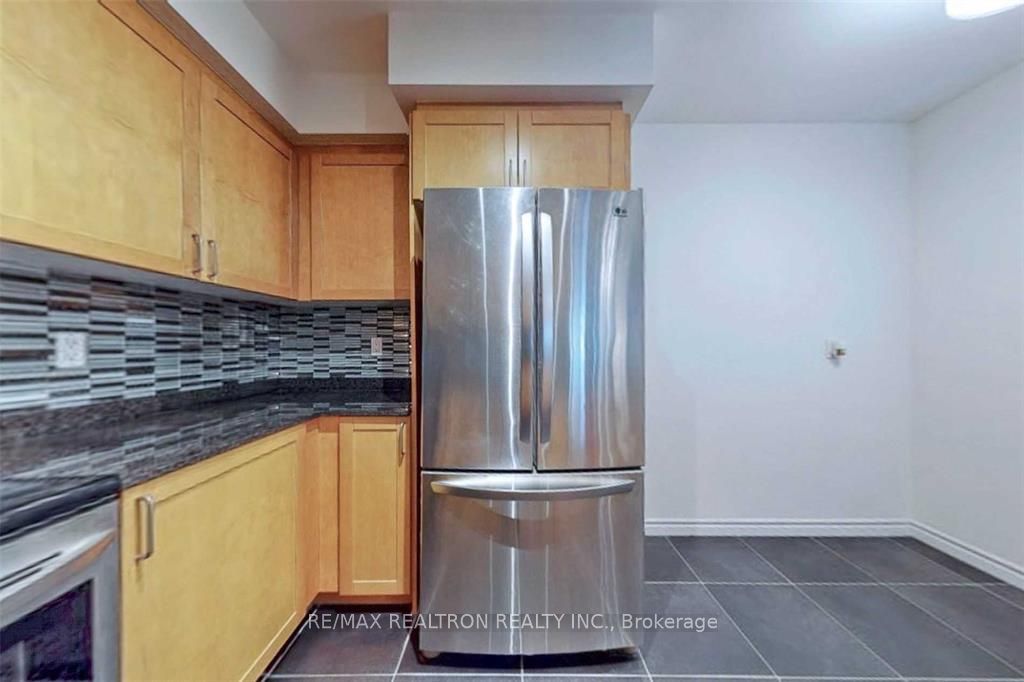 18 William Carson Crescent 211 Property Photo 11