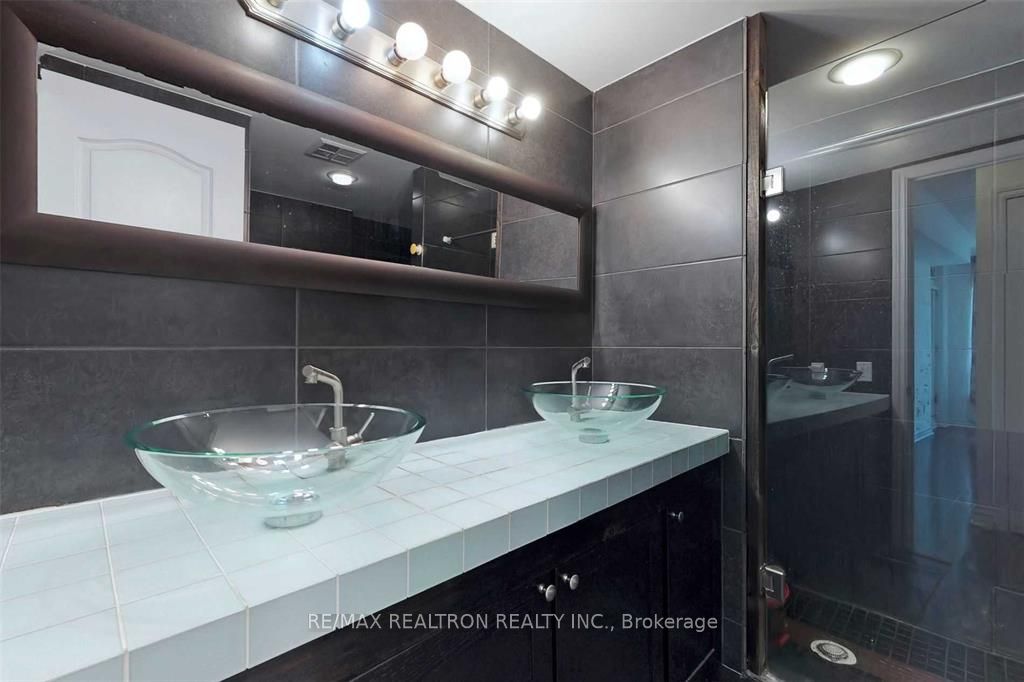18 William Carson Crescent 211 Property Photo 16