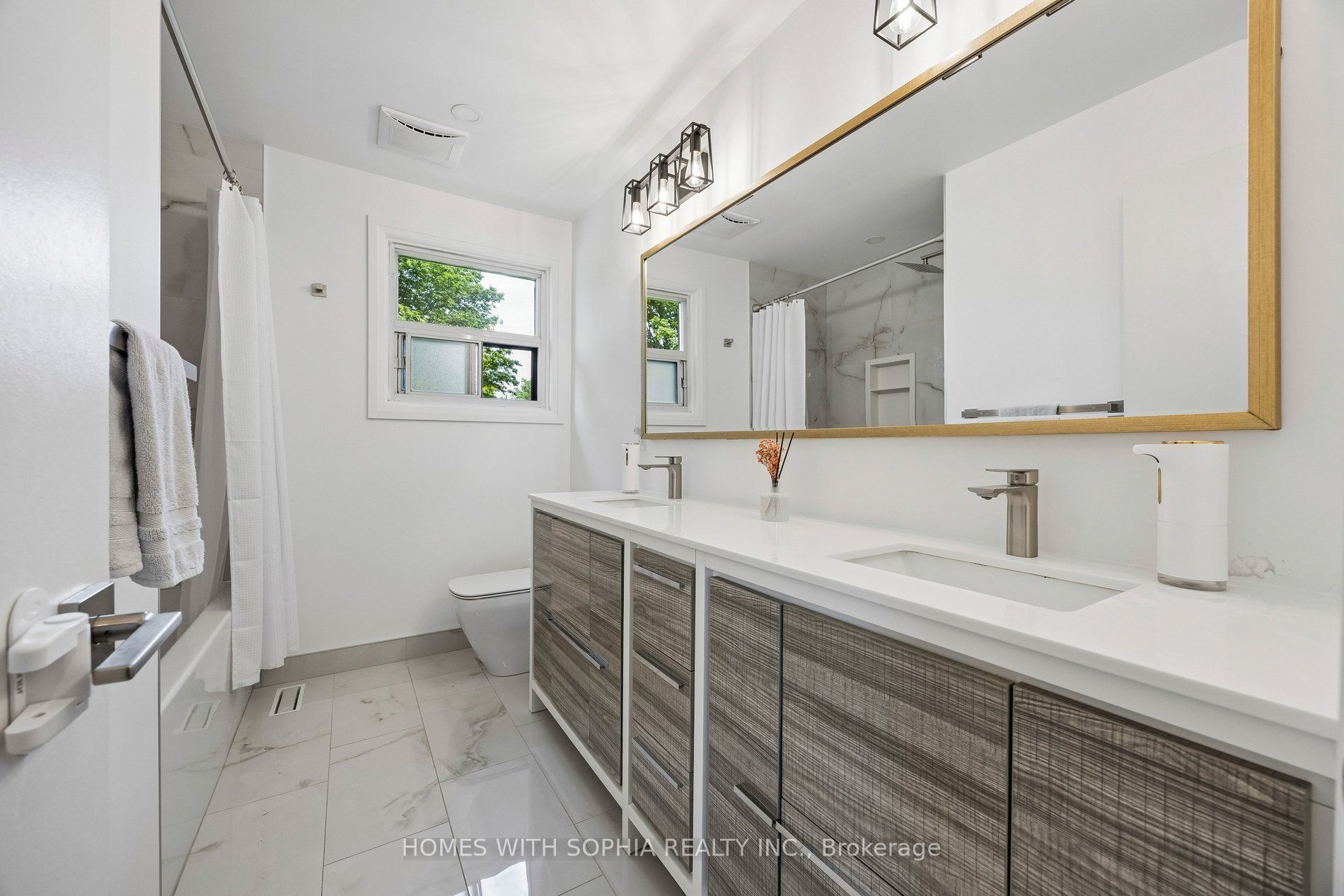 34 Rustywood Drive Property Photo 33