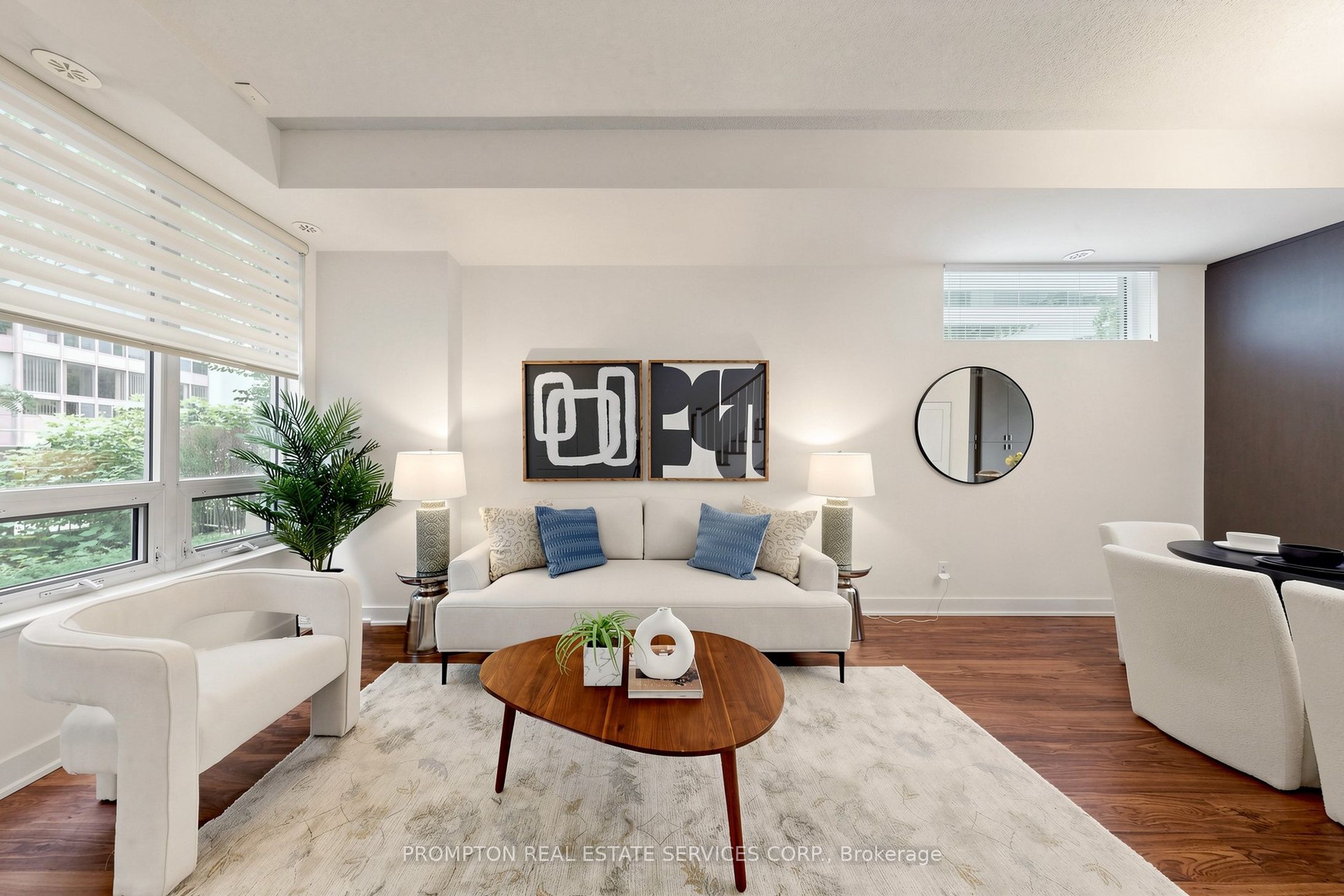 88 Sheppard Avenue E Th17 Property Photo 1