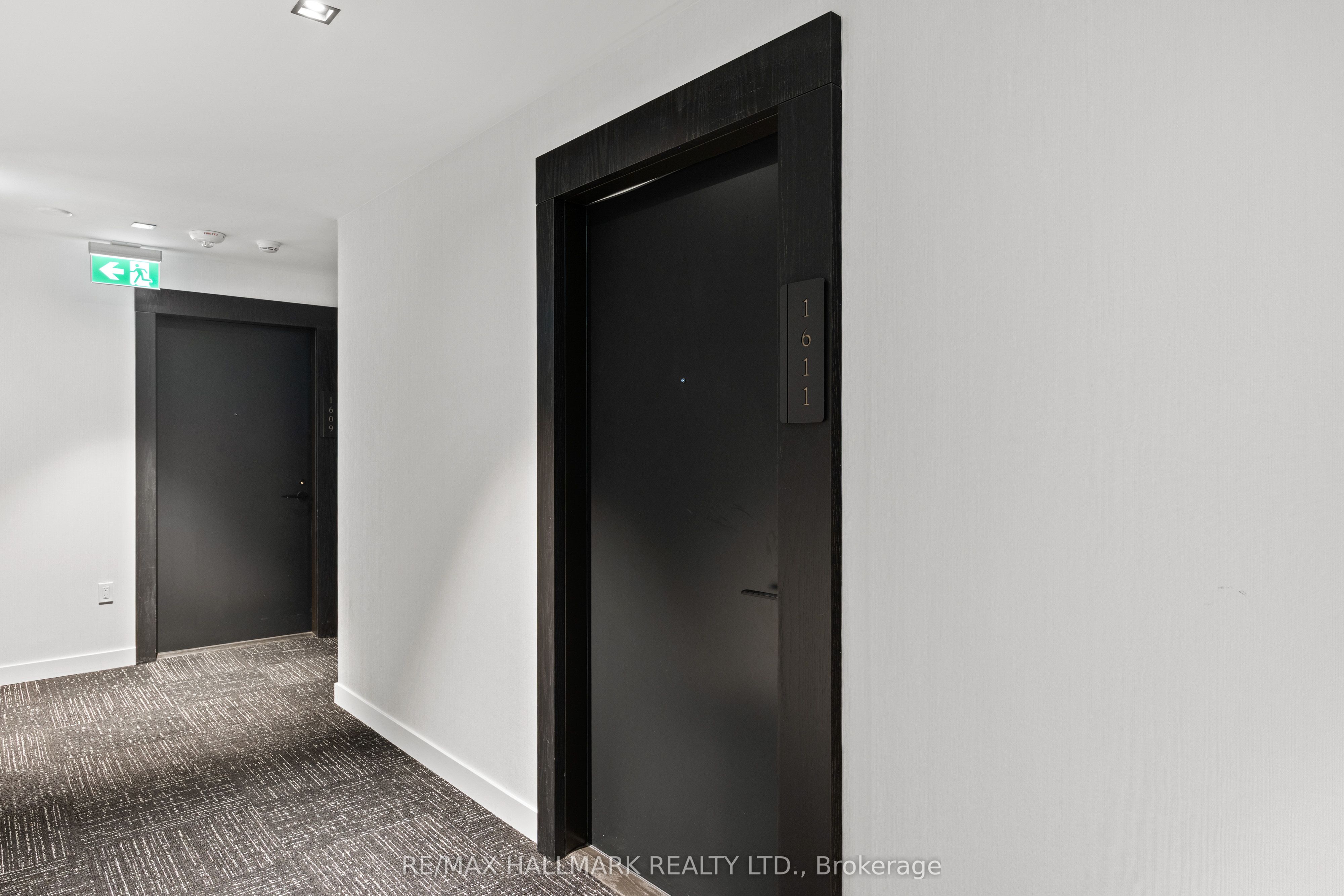 127 Broadway Avenue 1611 Property Photo 11