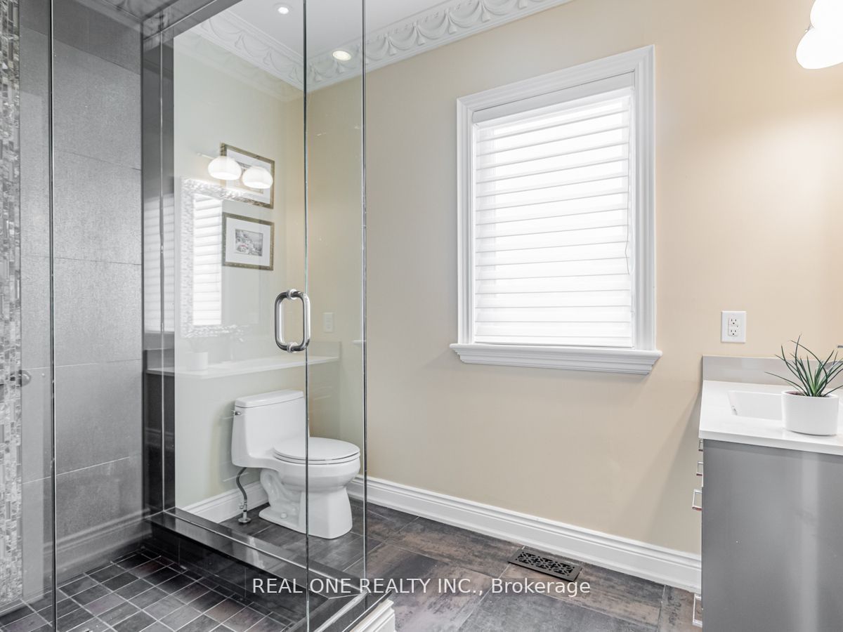15 Royal Oak Drive Property Photo 19