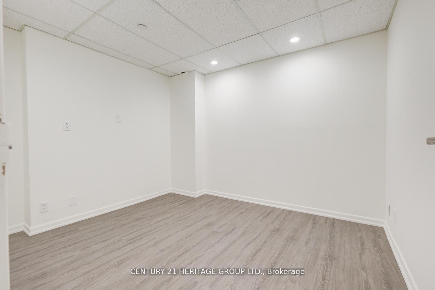 2900 Yonge Street 101 Property Photo 15