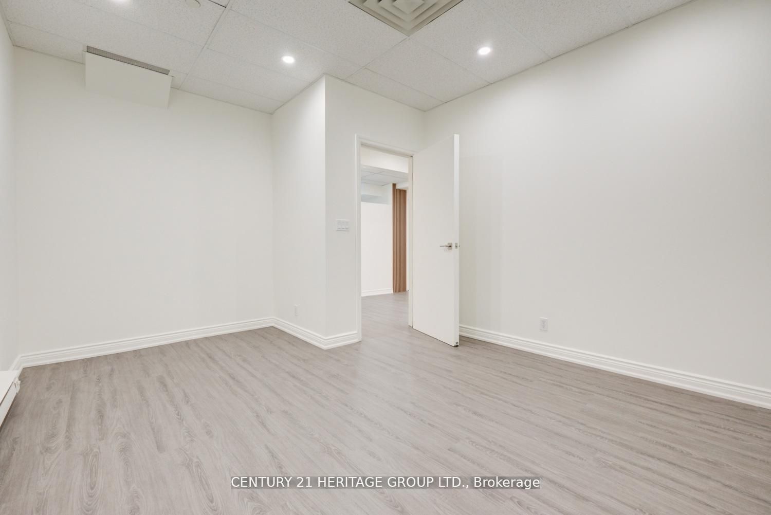 2900 Yonge Street 101 Property Photo 20