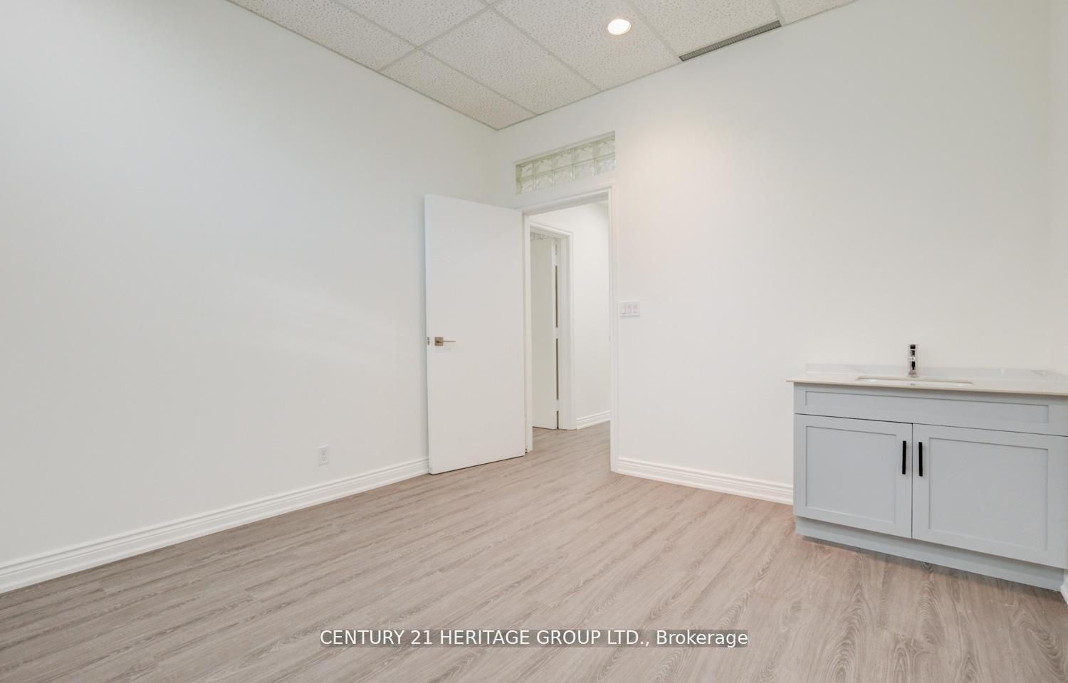 2900 Yonge Street 101 Property Photo 28