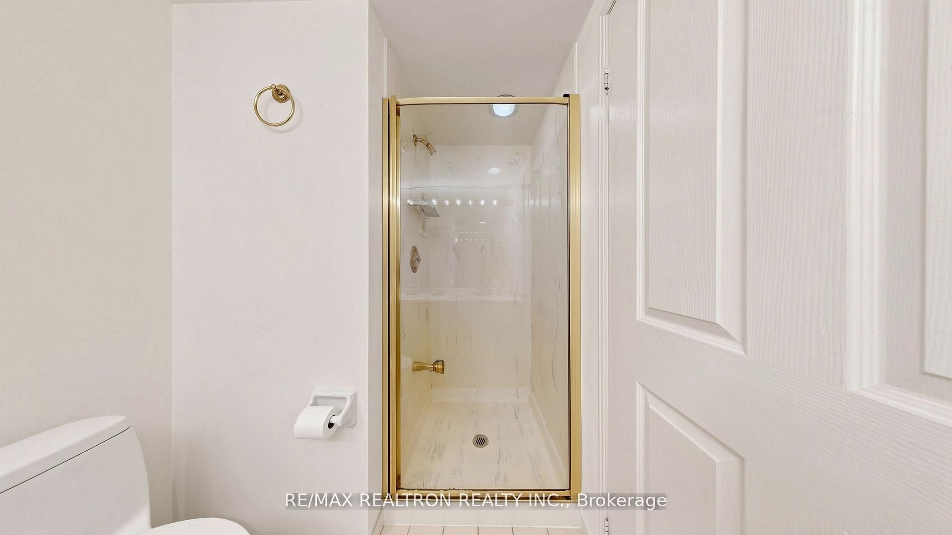 18 Hollywood Avenue 1707 Property Photo 35