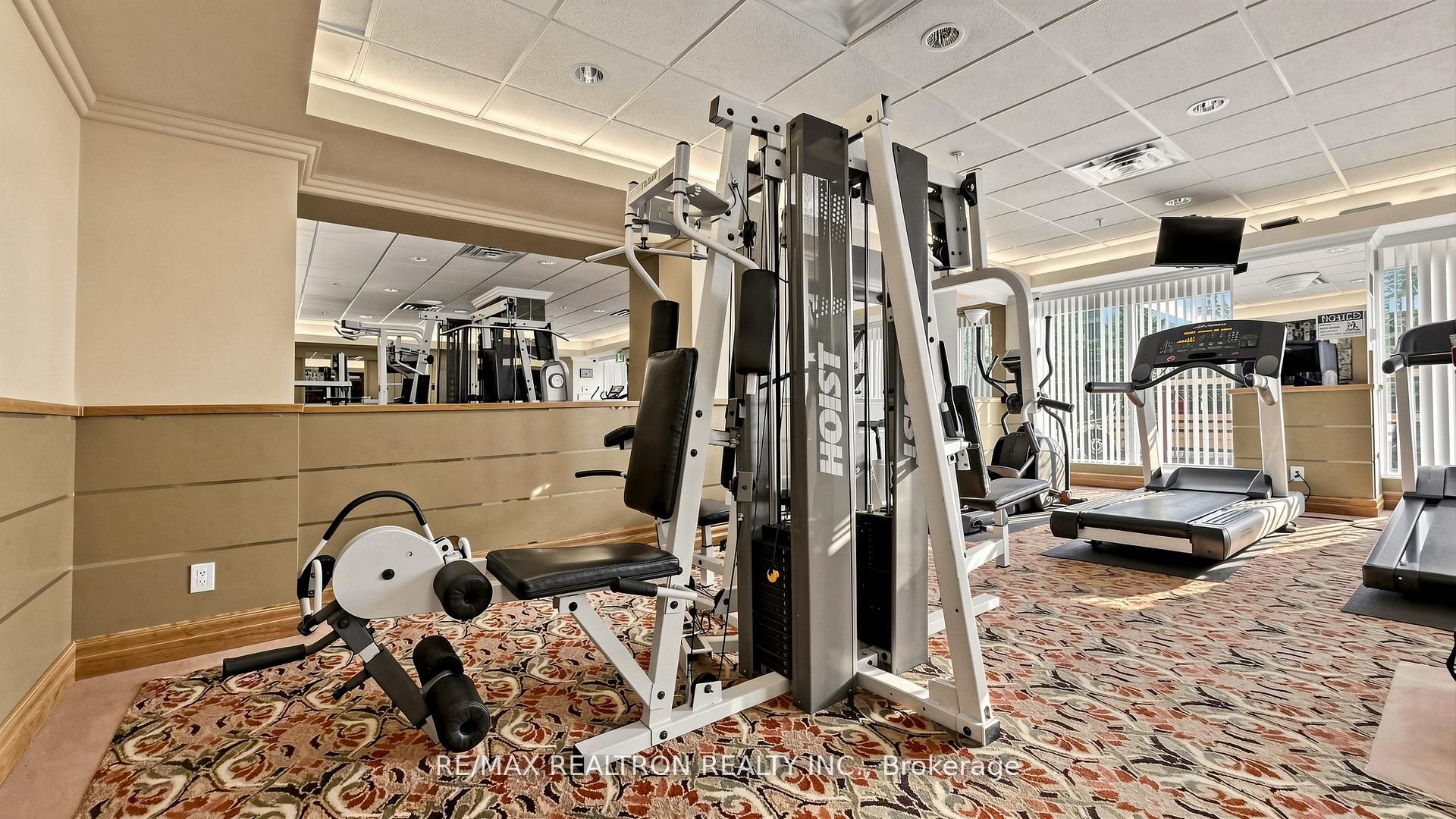 18 Hollywood Avenue 1707 Property Photo 42