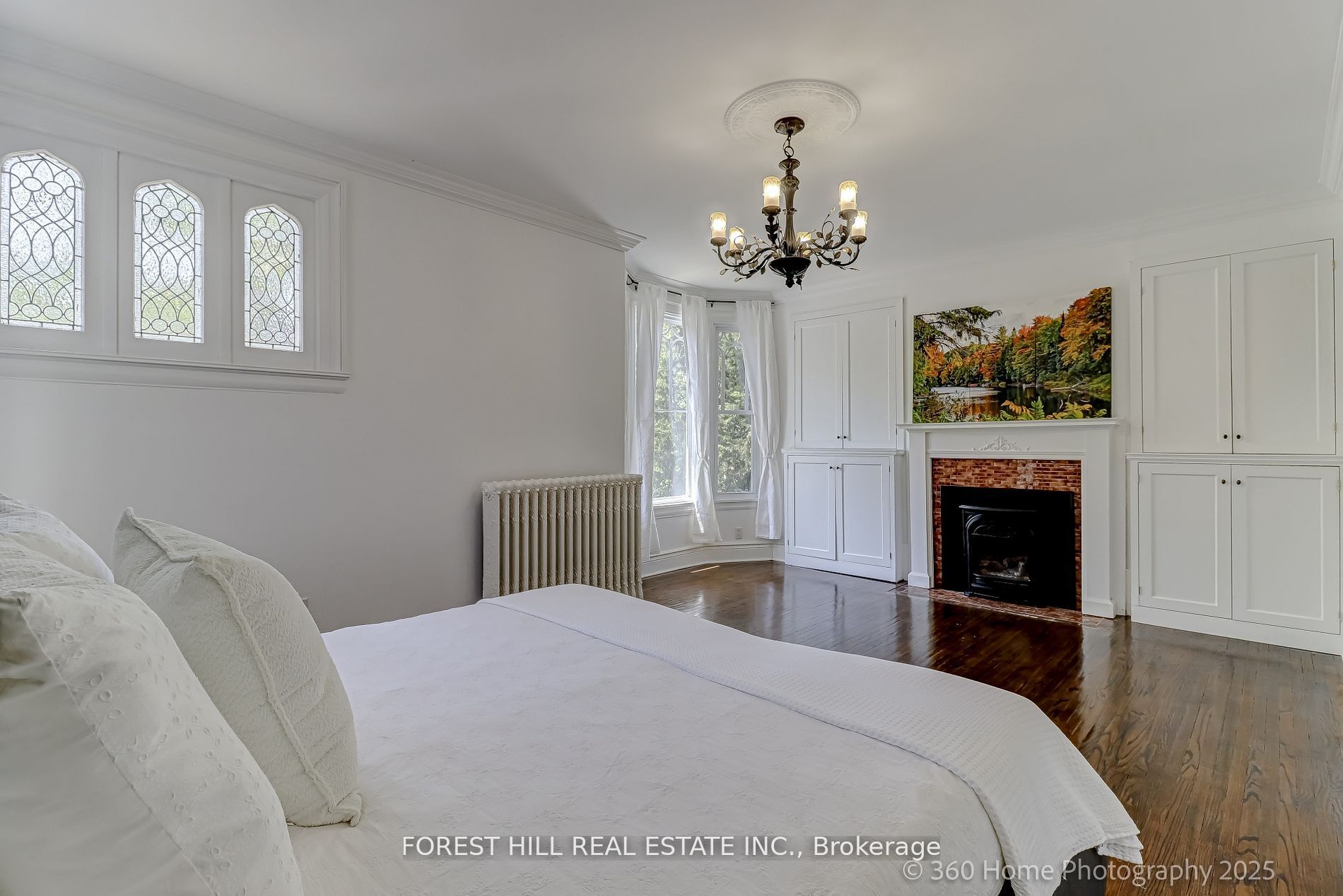 379 Huron Street Property Photo 17